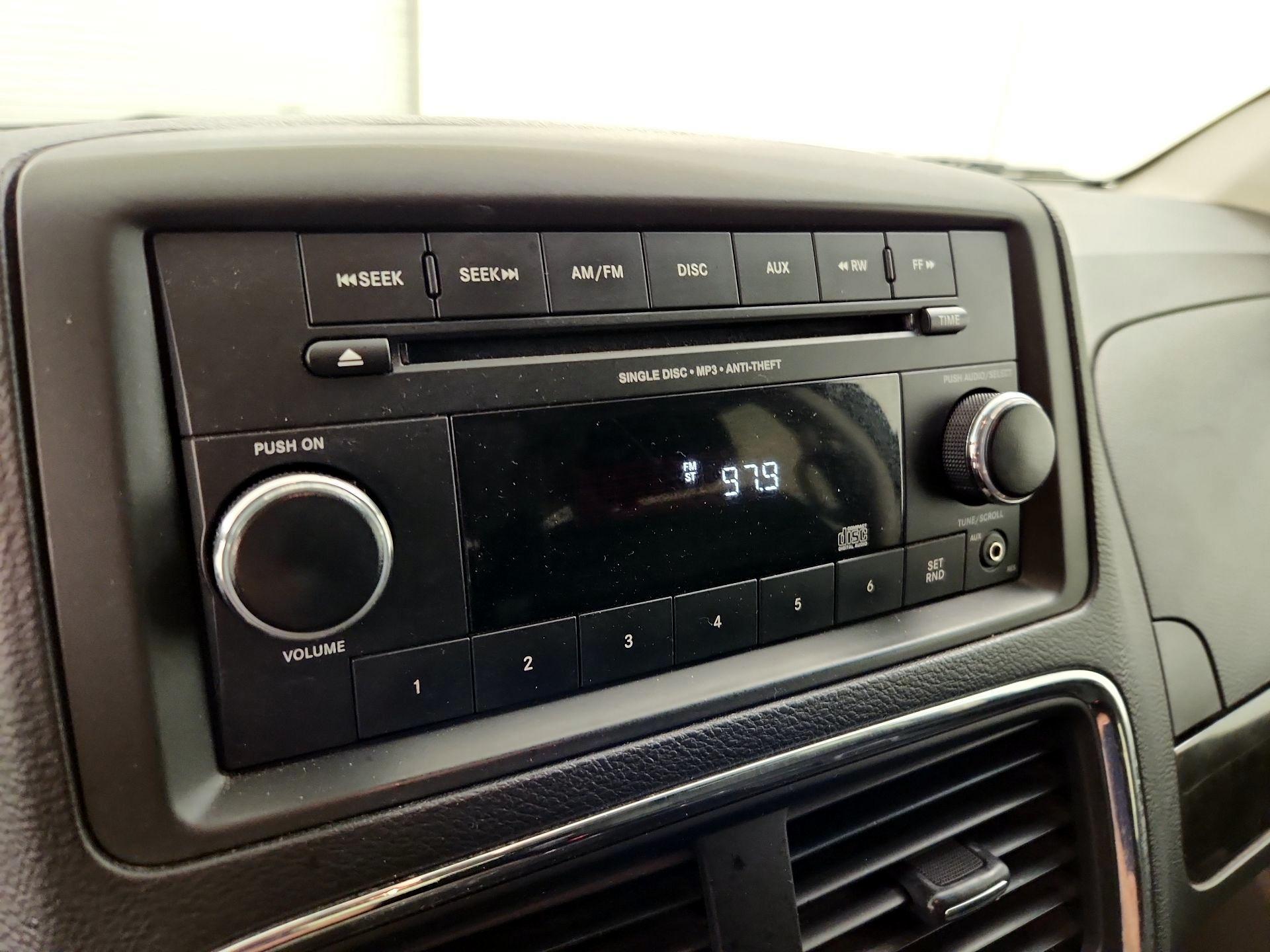 Thumbnail: 2016 Dodge Grand Caravan - 14