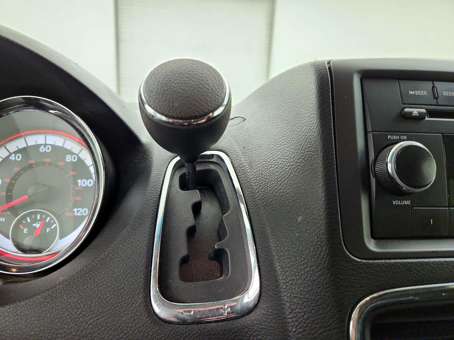 Thumbnail: 2016 Dodge Grand Caravan - 16