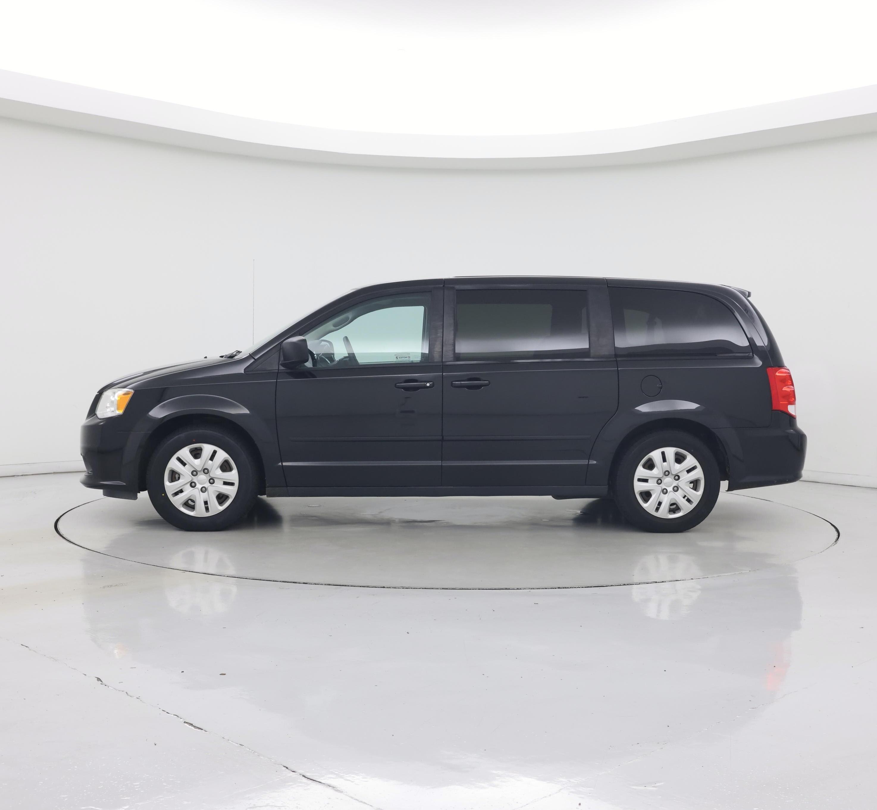Thumbnail: 2016 Dodge Grand Caravan - 3