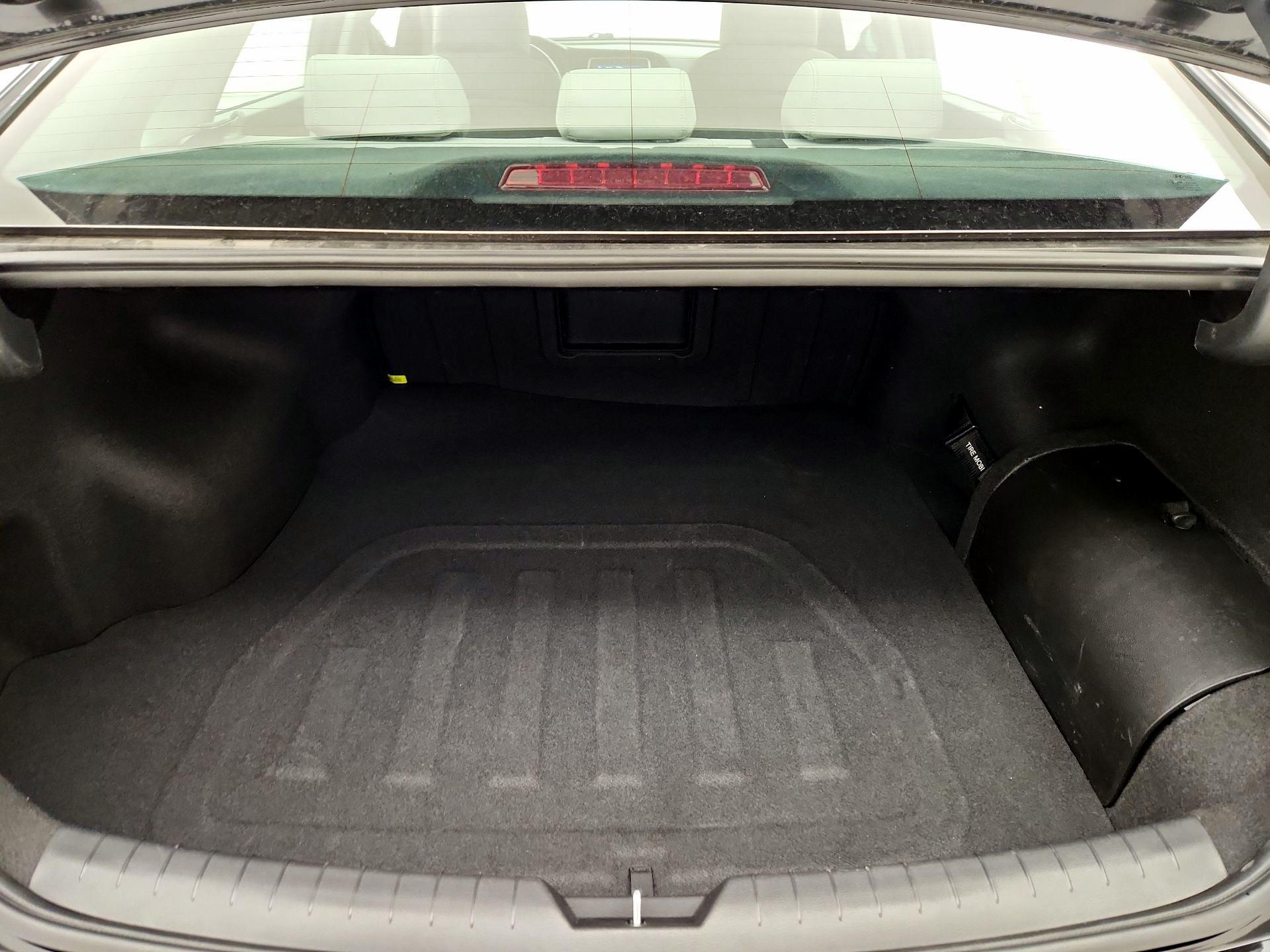 Thumbnail: 2018 Hyundai Sonata - 20
