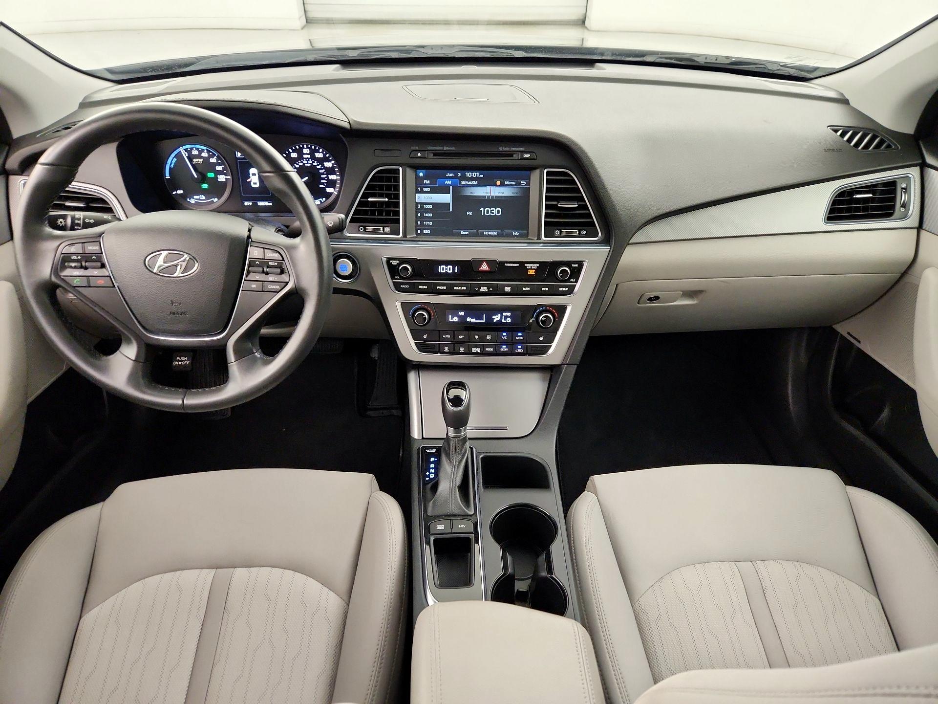 Thumbnail: 2017 Hyundai Sonata - 9