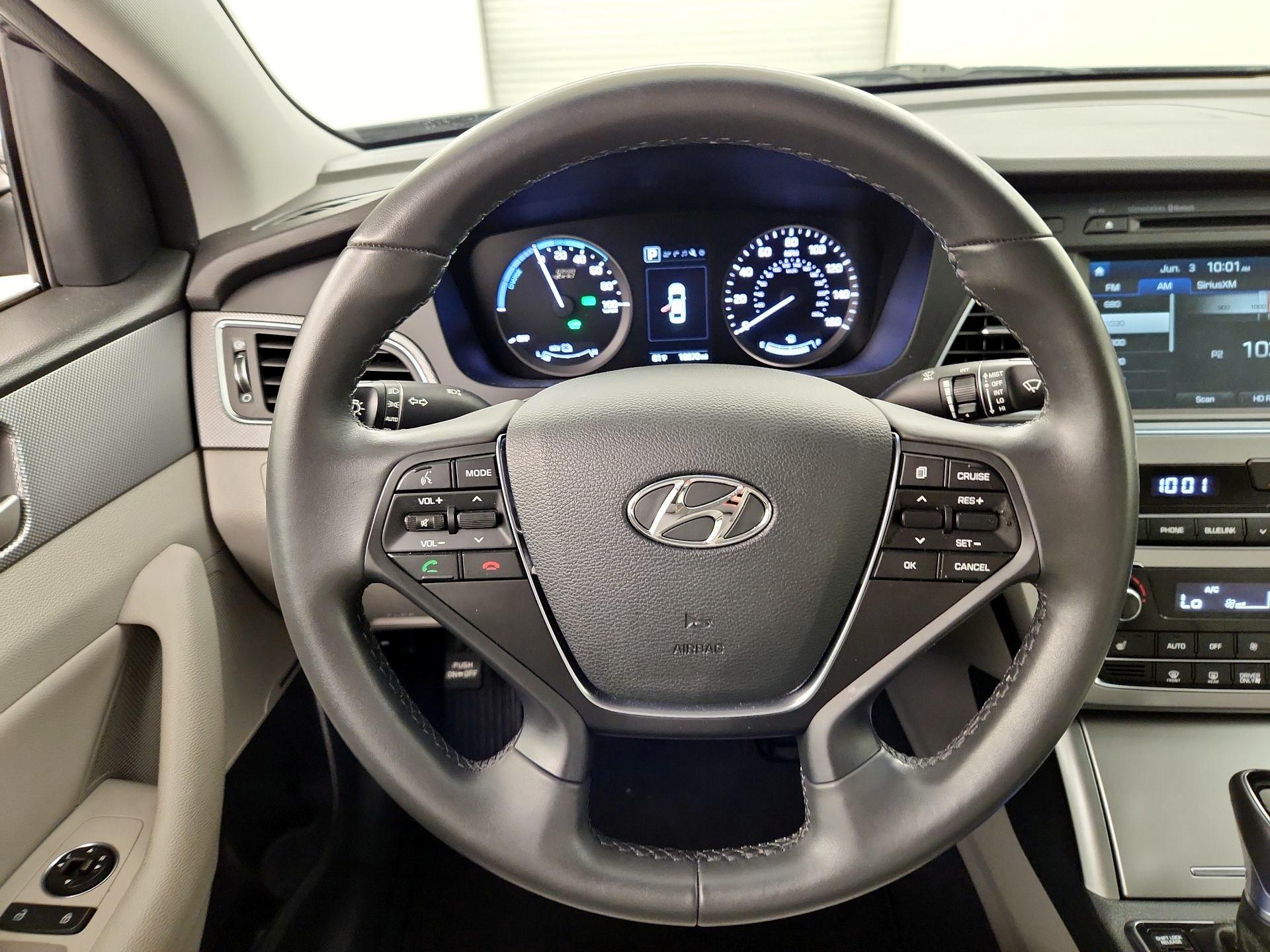 Thumbnail: 2017 Hyundai Sonata - 10