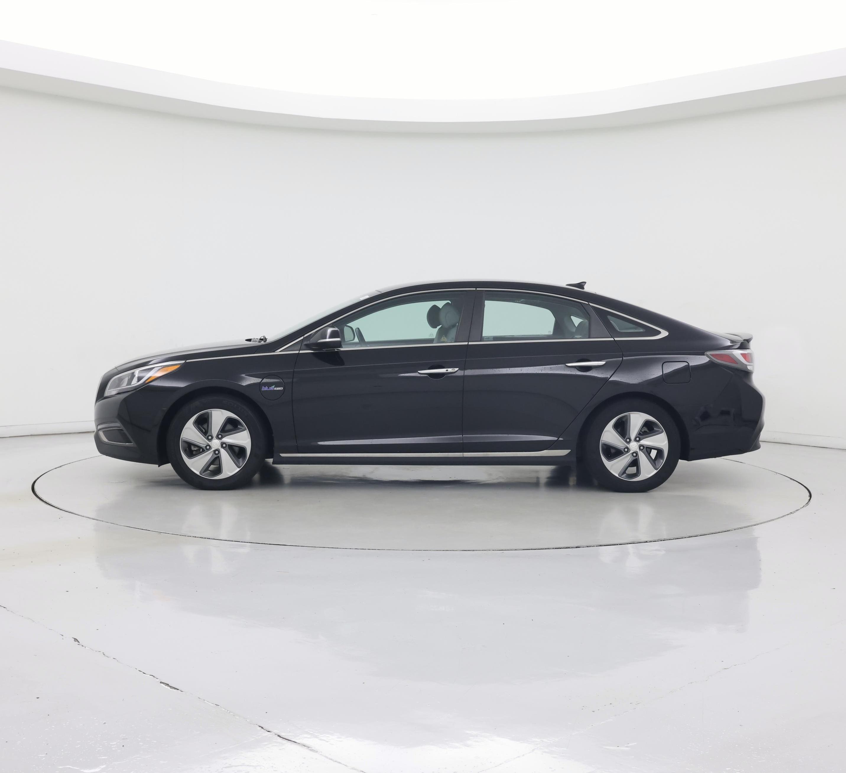 Thumbnail: 2017 Hyundai Sonata - 3