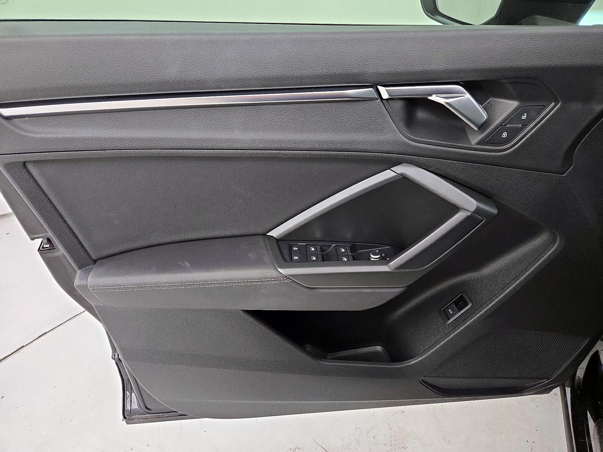 Thumbnail: 2020 Audi Q3 - 12