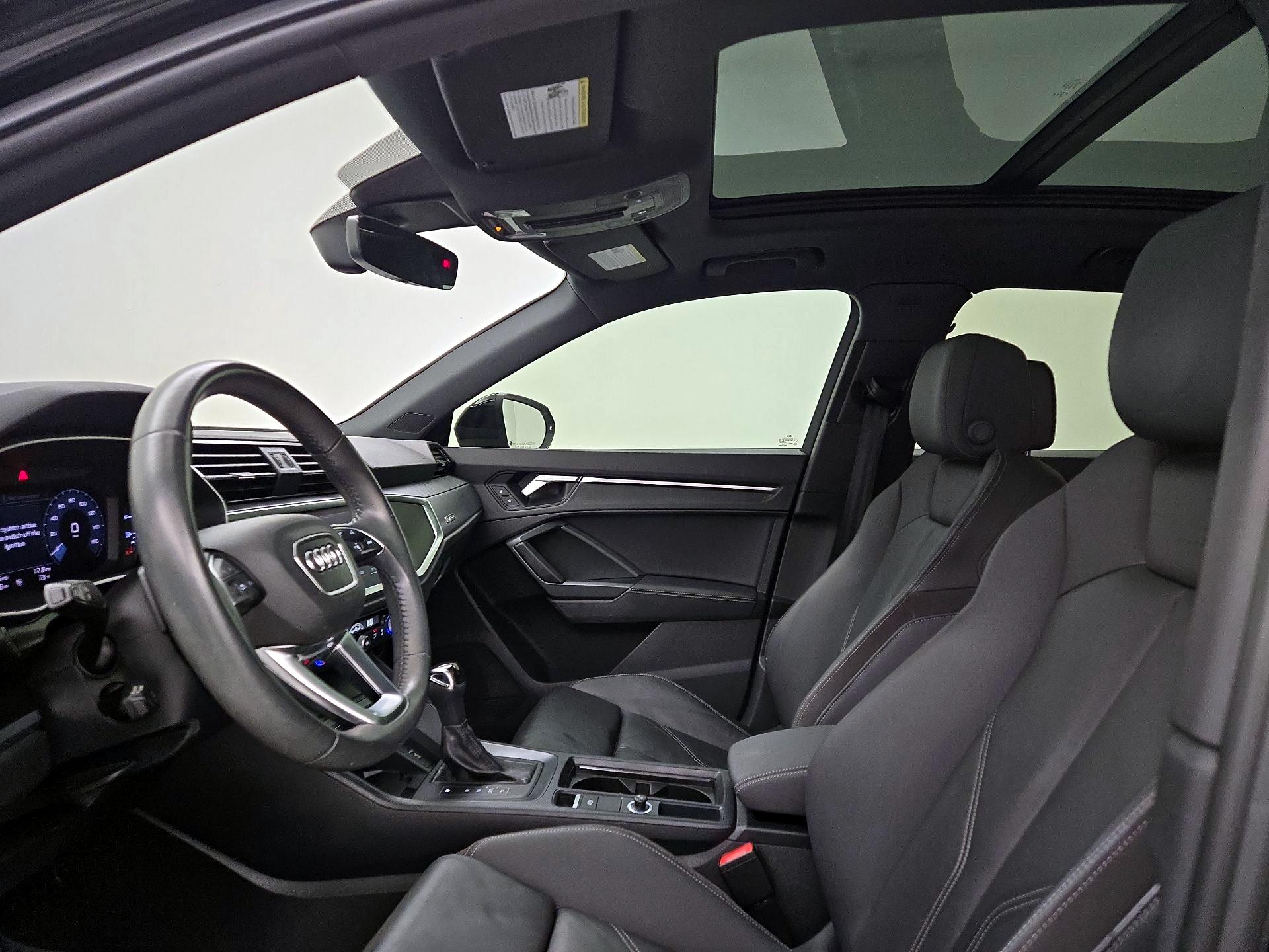 Thumbnail: 2020 Audi Q3 - 19