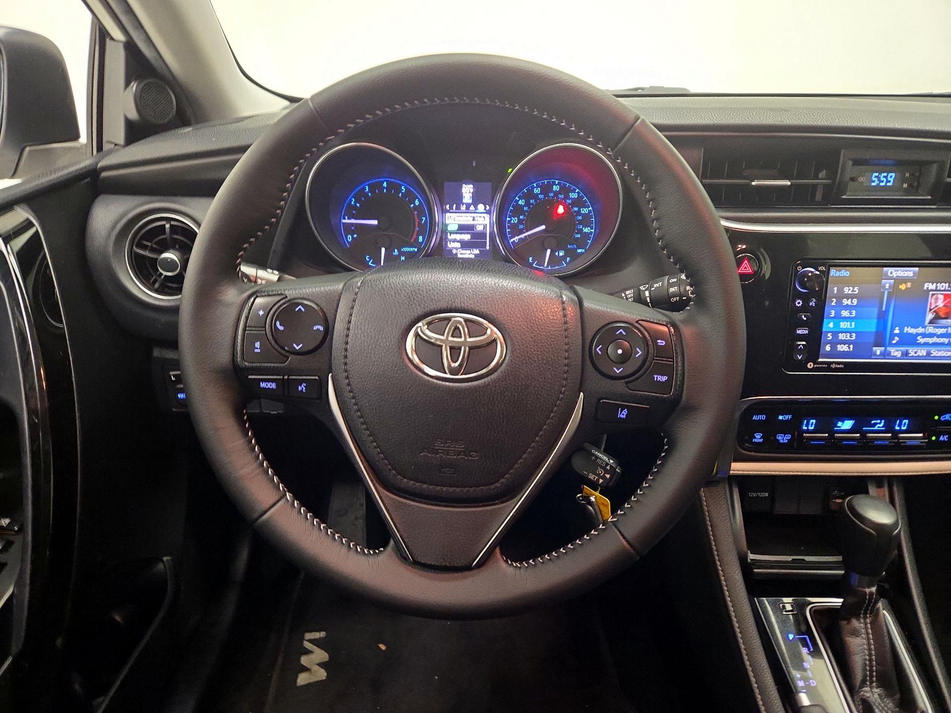Thumbnail: 2018 Toyota Corolla iM - 10