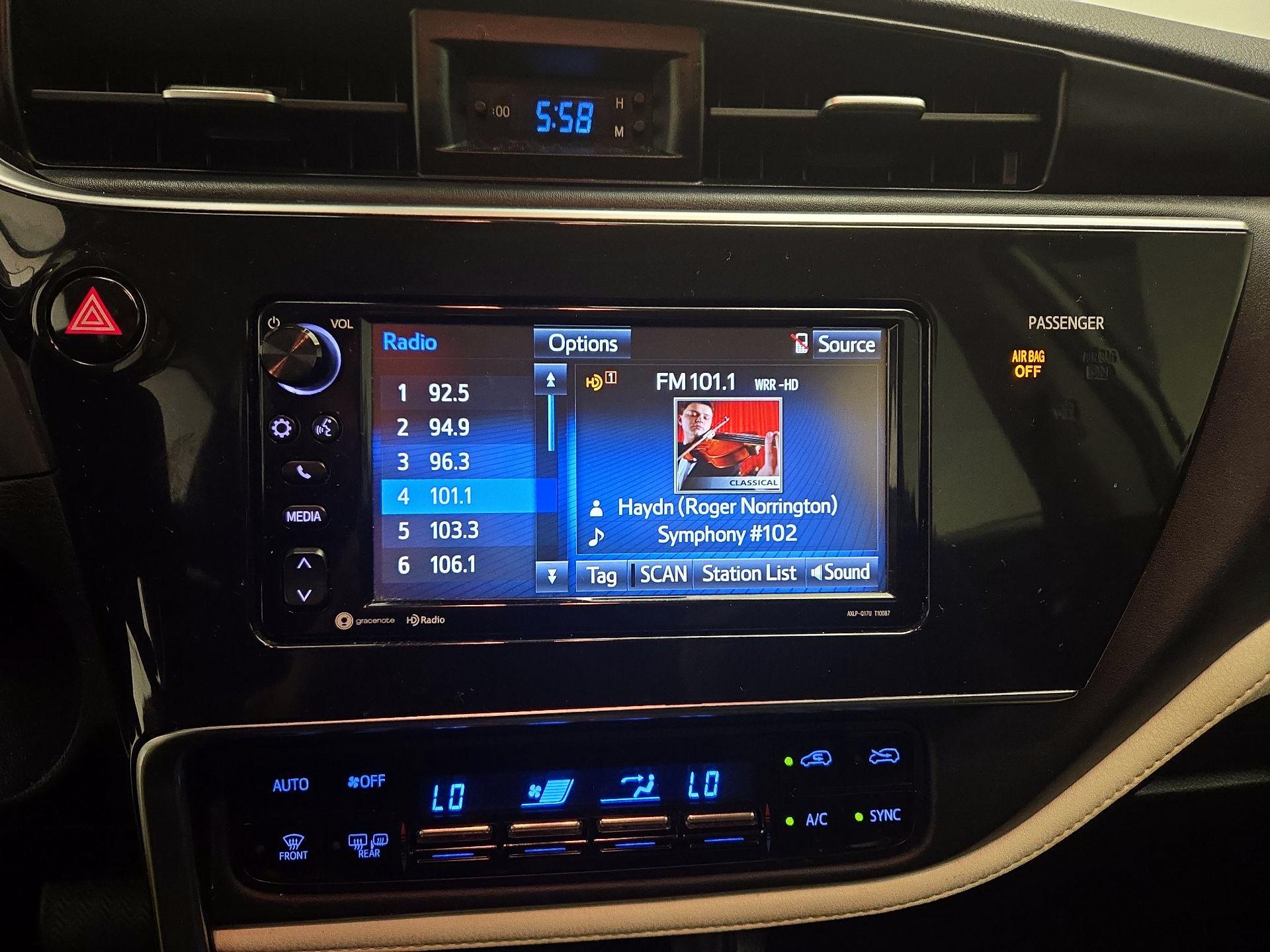 Thumbnail: 2018 Toyota Corolla iM - 14