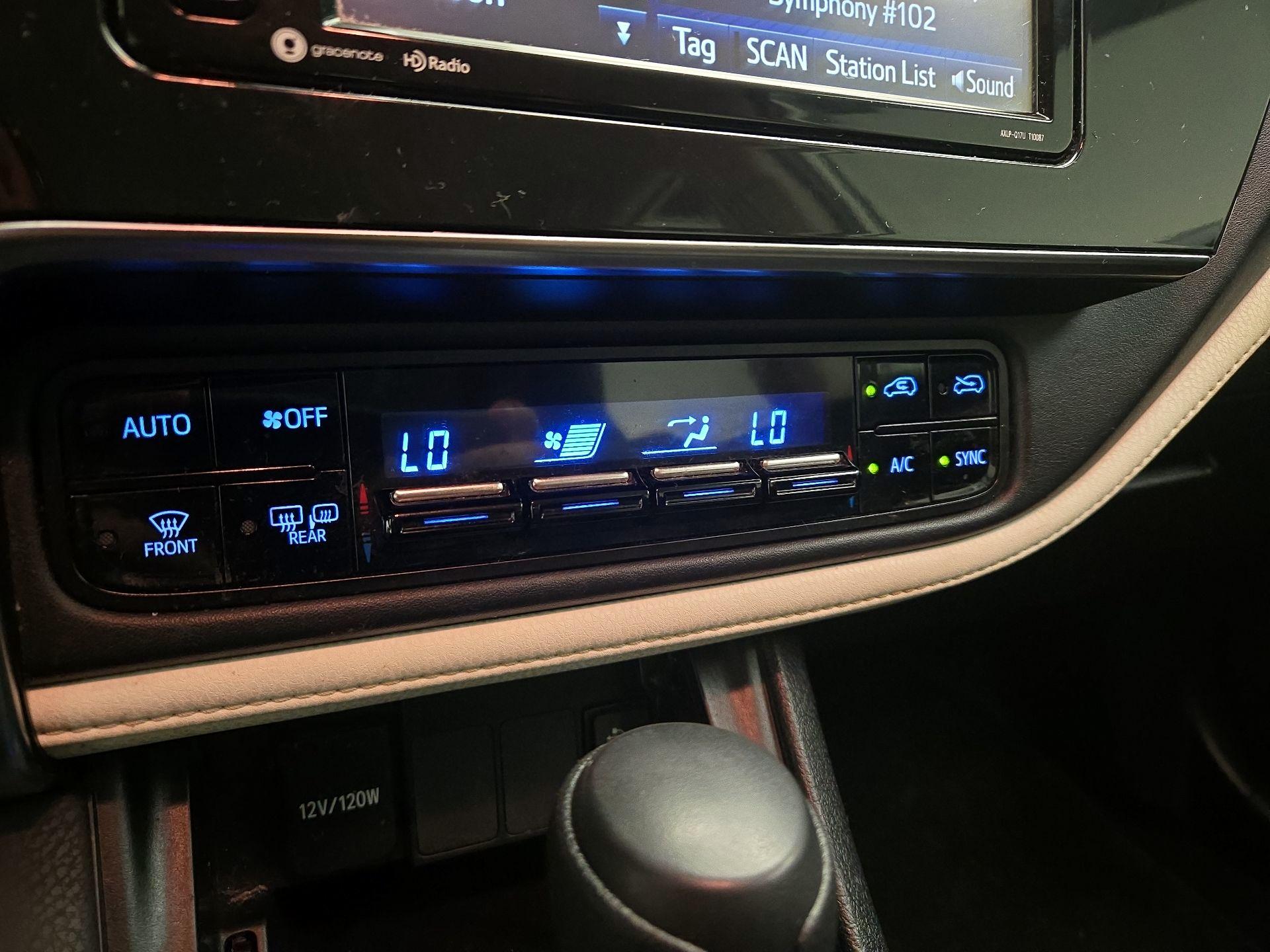 Thumbnail: 2018 Toyota Corolla iM - 15