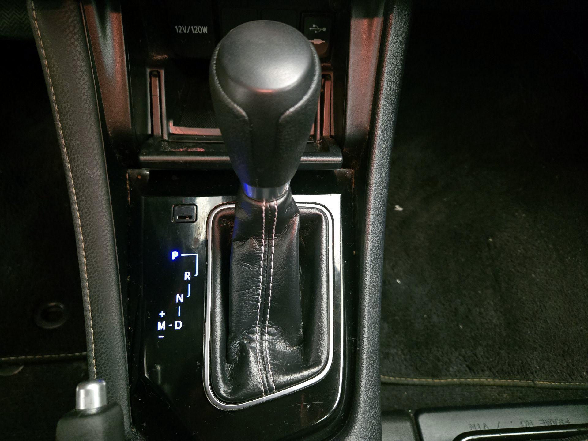 Thumbnail: 2018 Toyota Corolla iM - 16