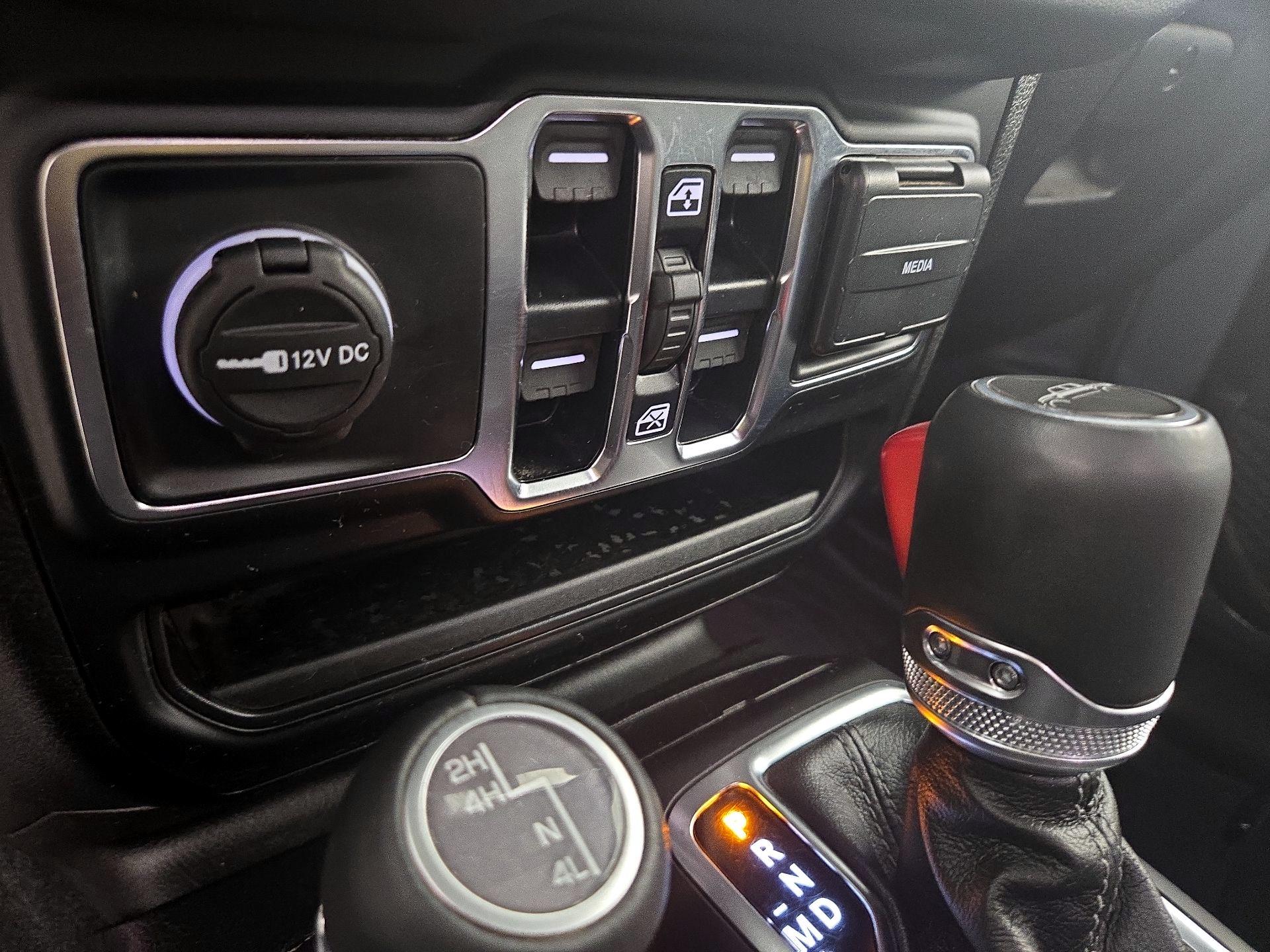 Thumbnail: 2024 Jeep Gladiator - 18