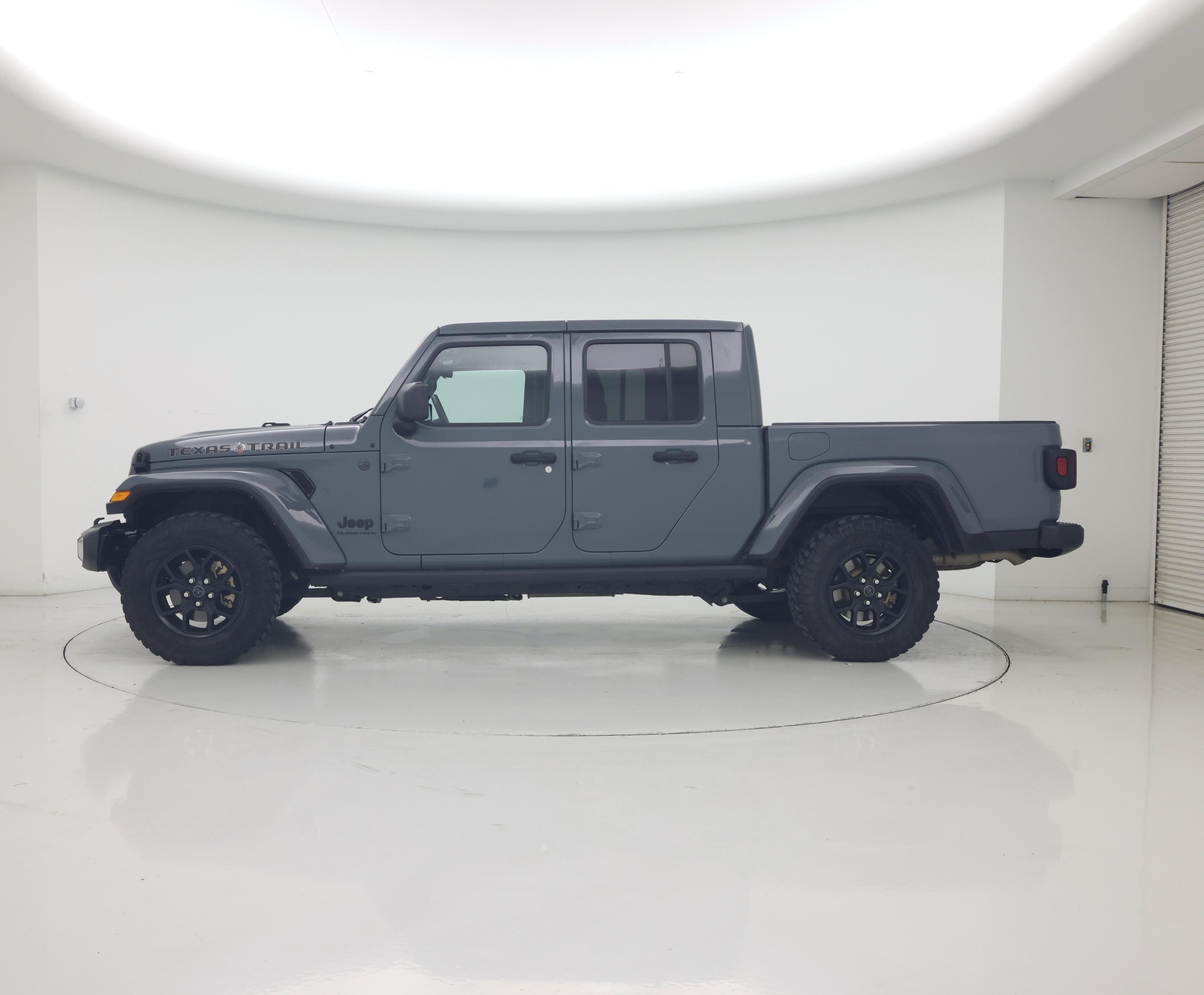 Thumbnail: 2024 Jeep Gladiator - 3
