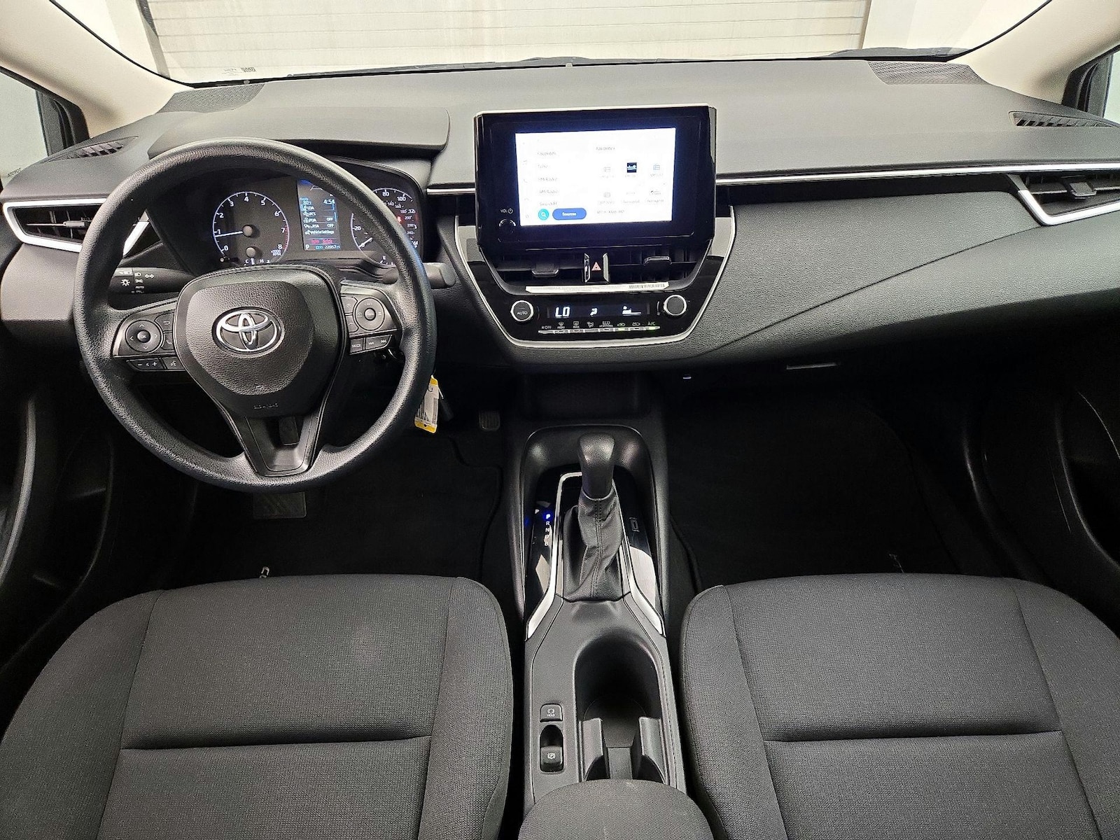2024 Toyota Corolla LE - Photo 10