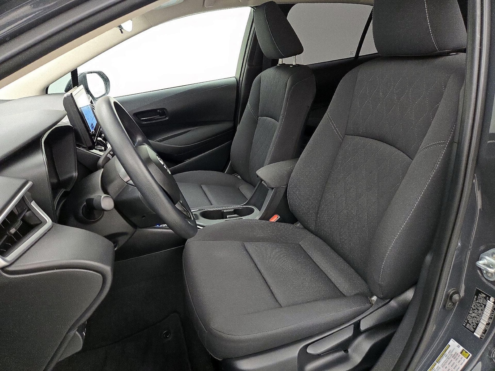 2024 Toyota Corolla LE - Photo 12