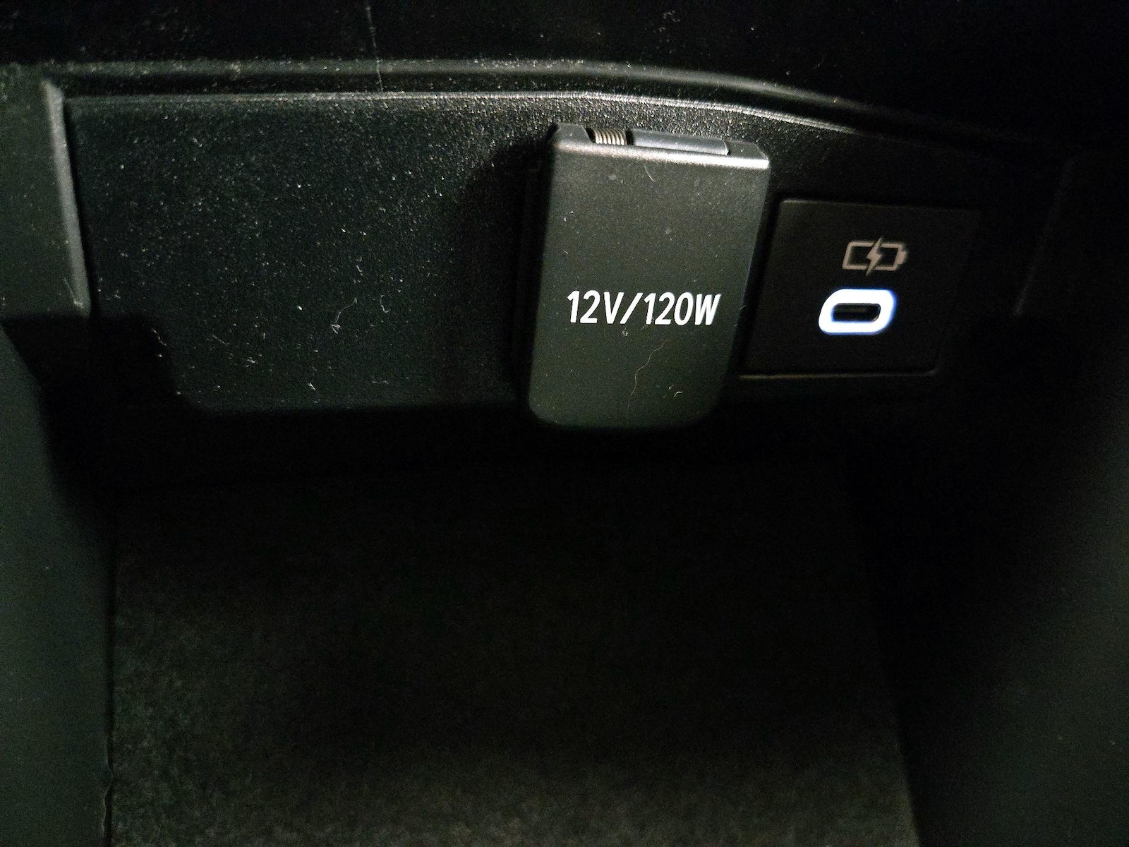 2024 Toyota Corolla LE - Photo 19