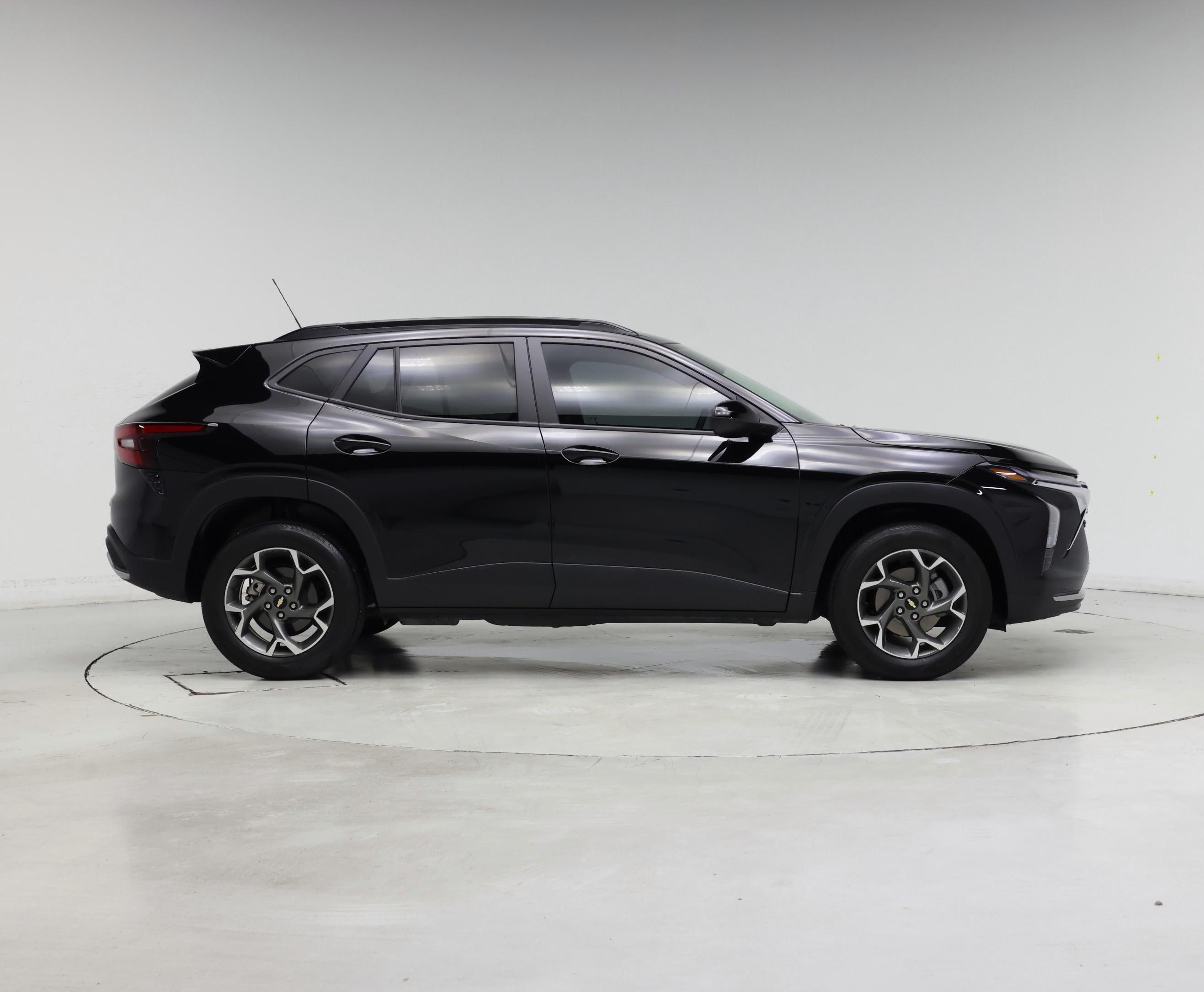 Thumbnail: 2024 Chevrolet Trax - 7