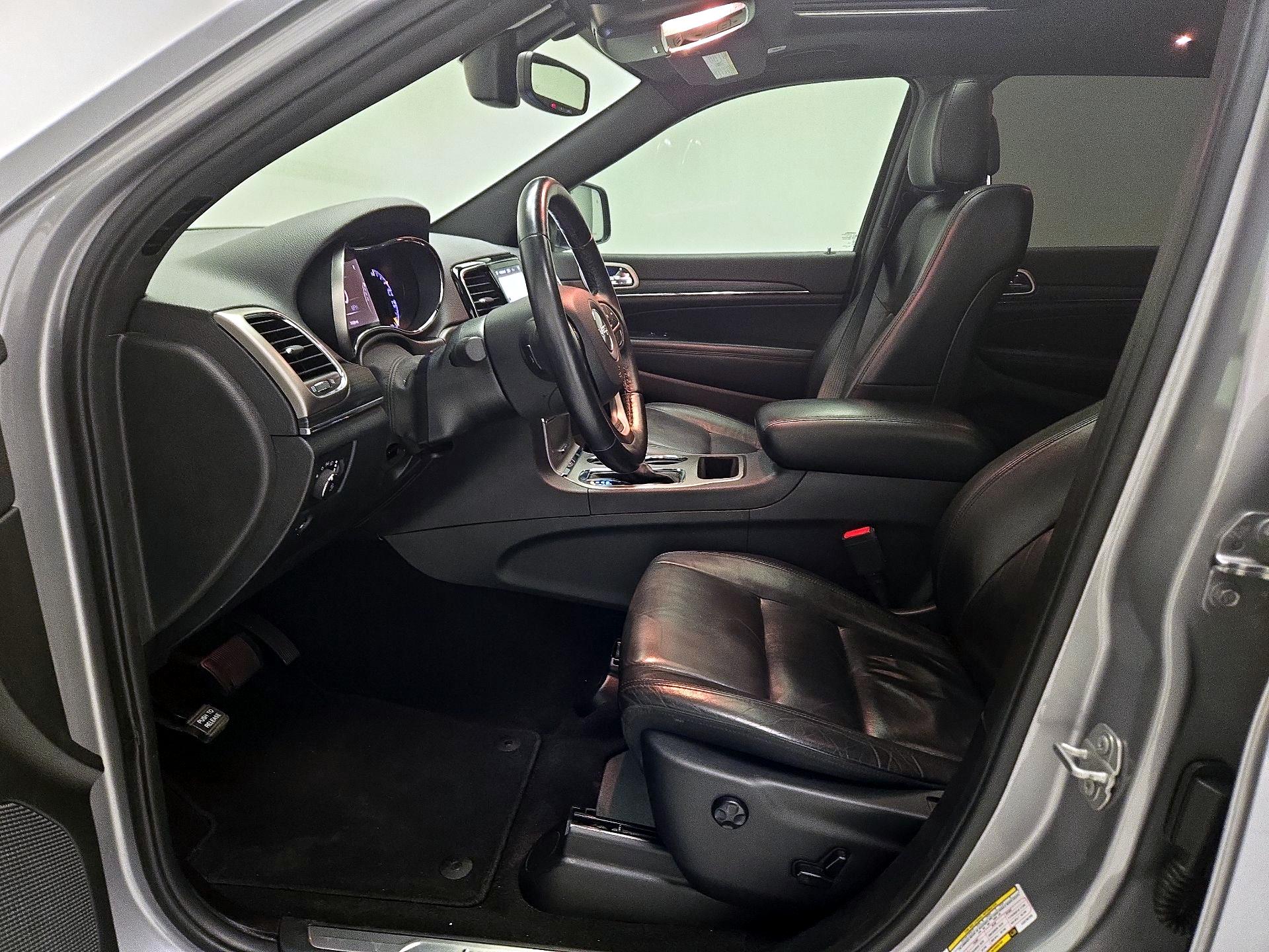 Thumbnail: 2020 Jeep Grand Cherokee - 11