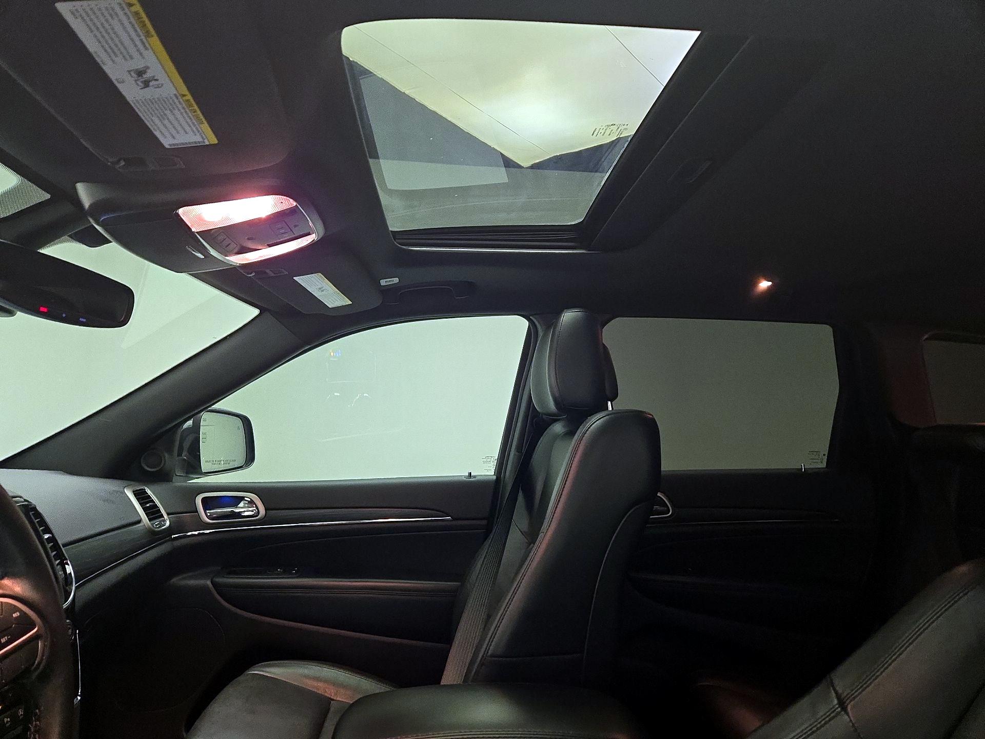 Thumbnail: 2020 Jeep Grand Cherokee - 19