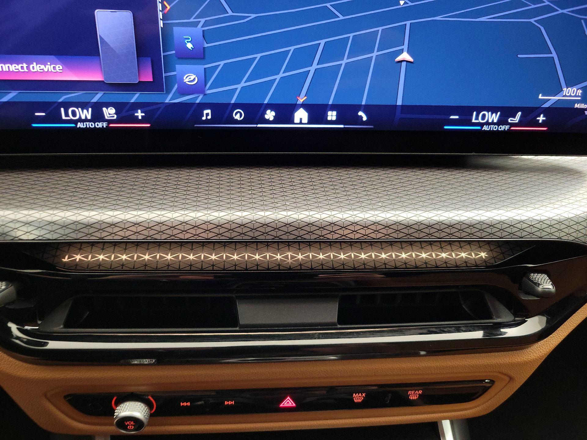 Thumbnail: 2025 BMW i4 - 16