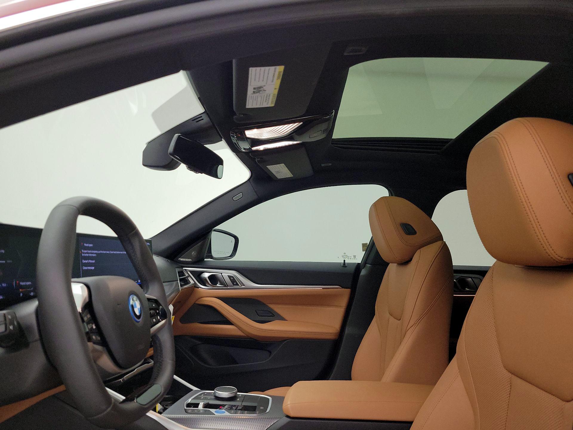 Thumbnail: 2025 BMW i4 - 18