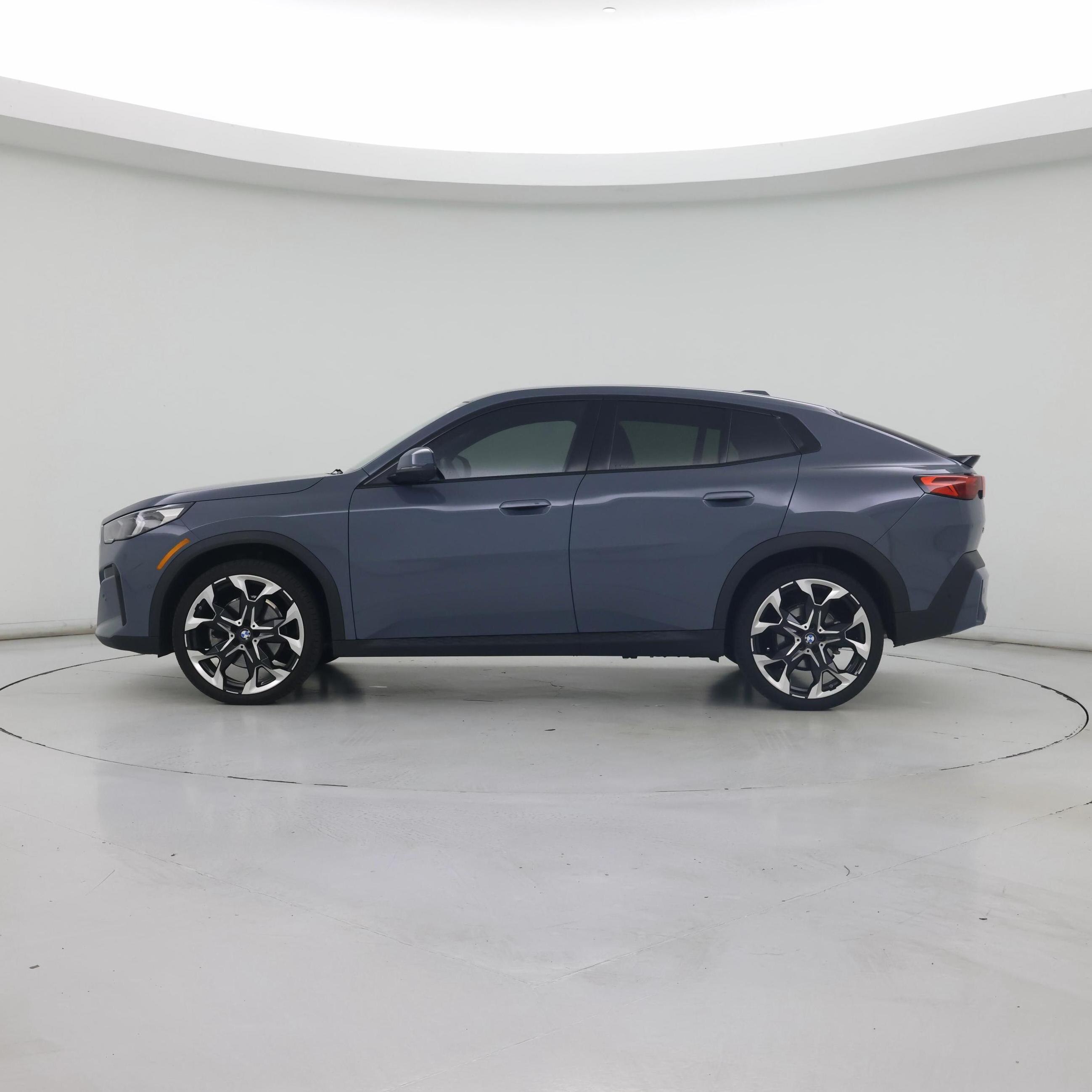 Thumbnail: 2025 BMW X2 - 3