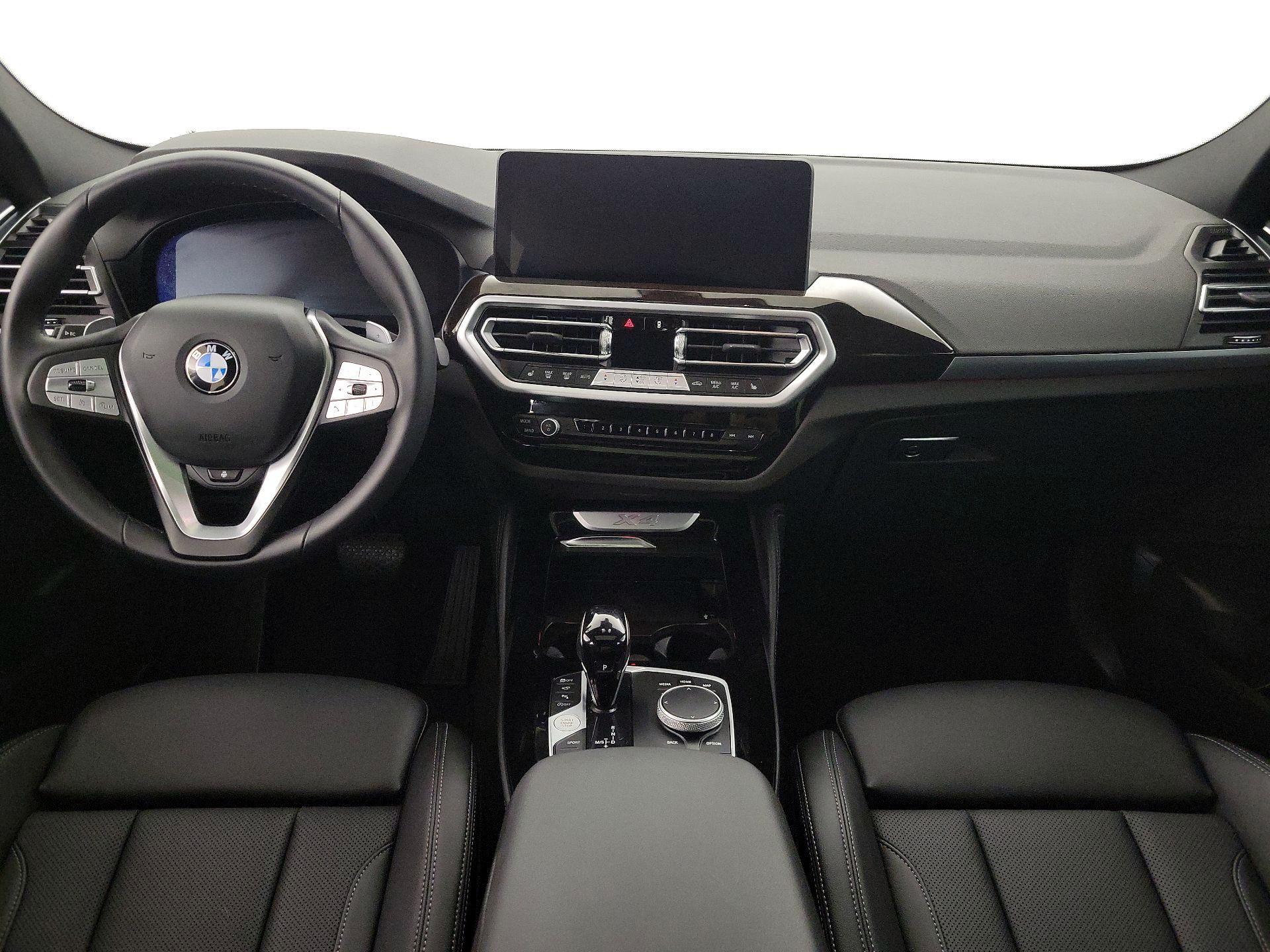 Thumbnail: 2025 BMW X4 - 9
