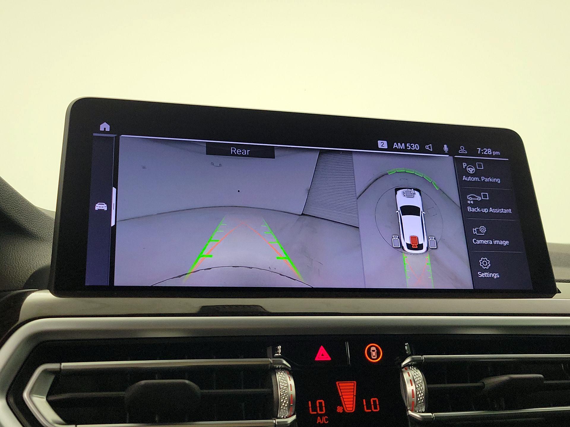 Thumbnail: 2025 BMW X4 - 14