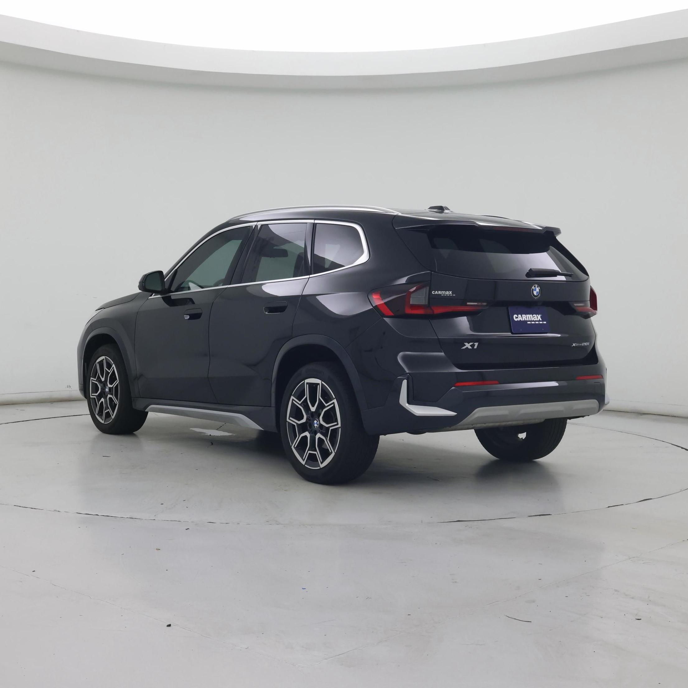 Thumbnail: 2025 BMW X1 - 2