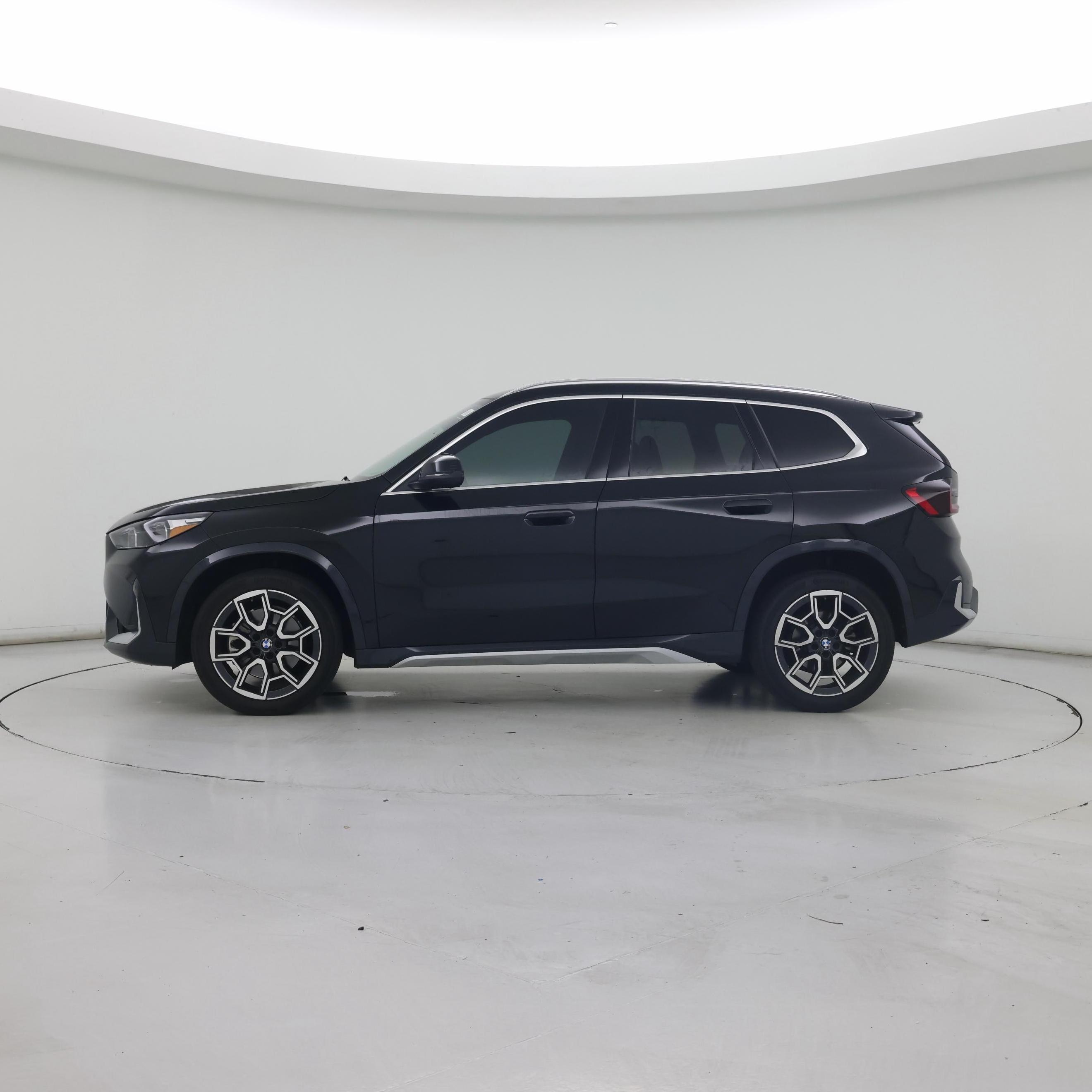 Thumbnail: 2025 BMW X1 - 3