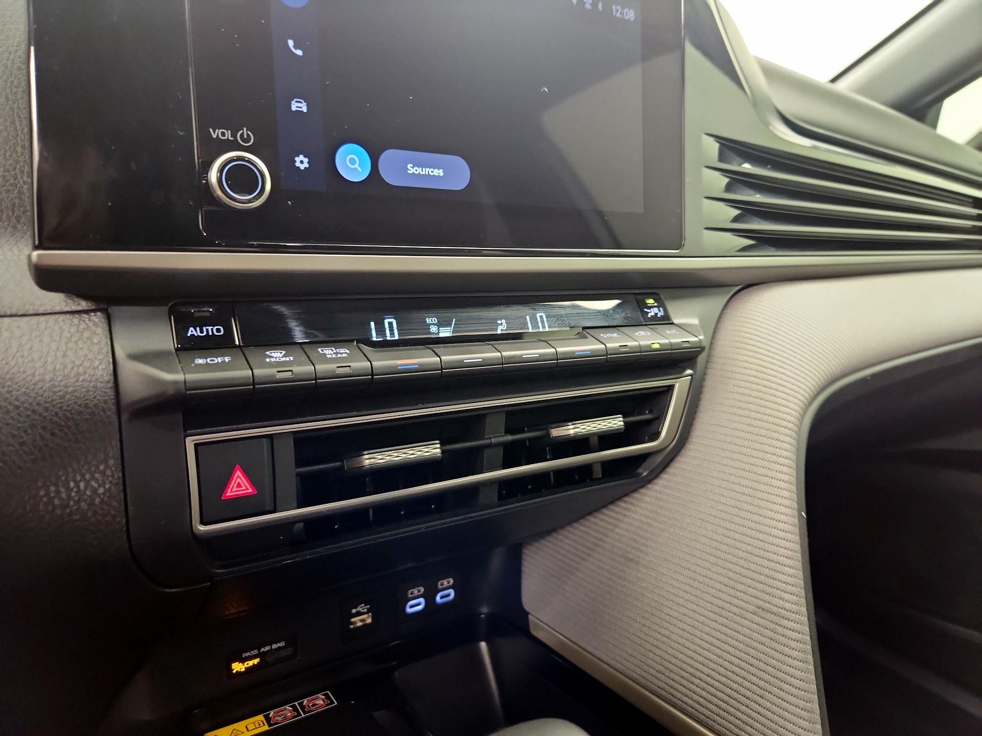 Thumbnail: 2025 Toyota Camry - 16