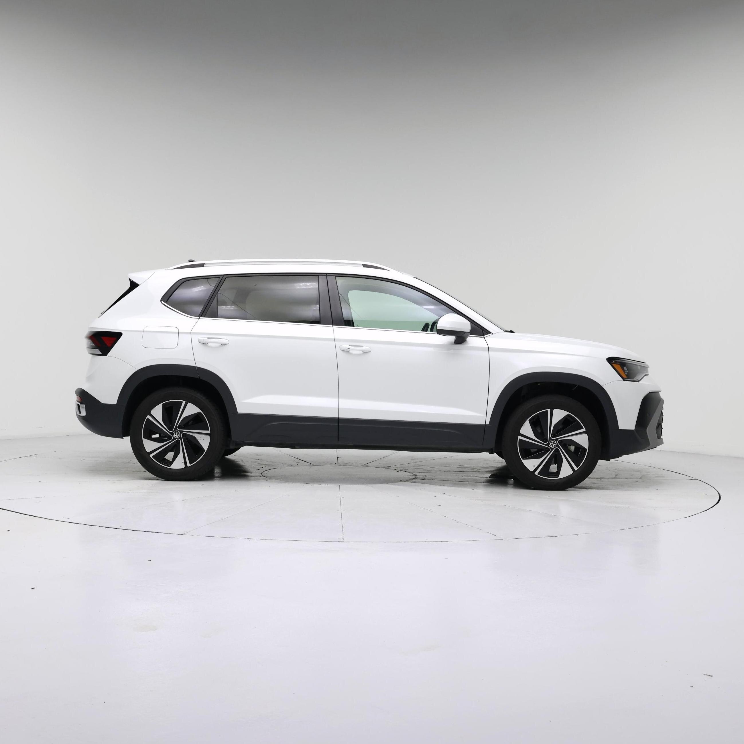 Thumbnail: 2025 Volkswagen Taos - 7