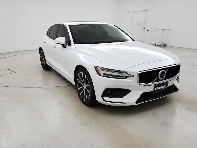 2021 Volvo S60 T5 Momentum