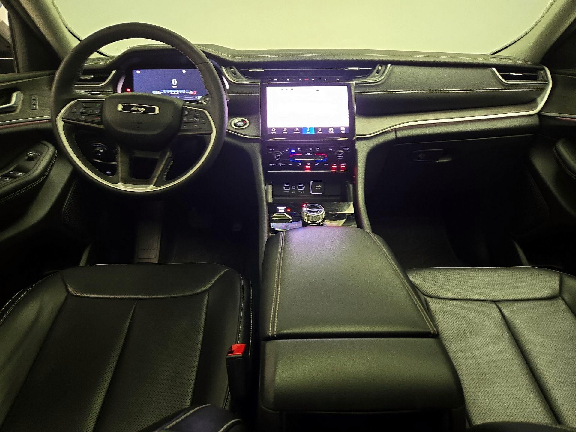 Thumbnail: 2023 Jeep Grand Cherokee - 9