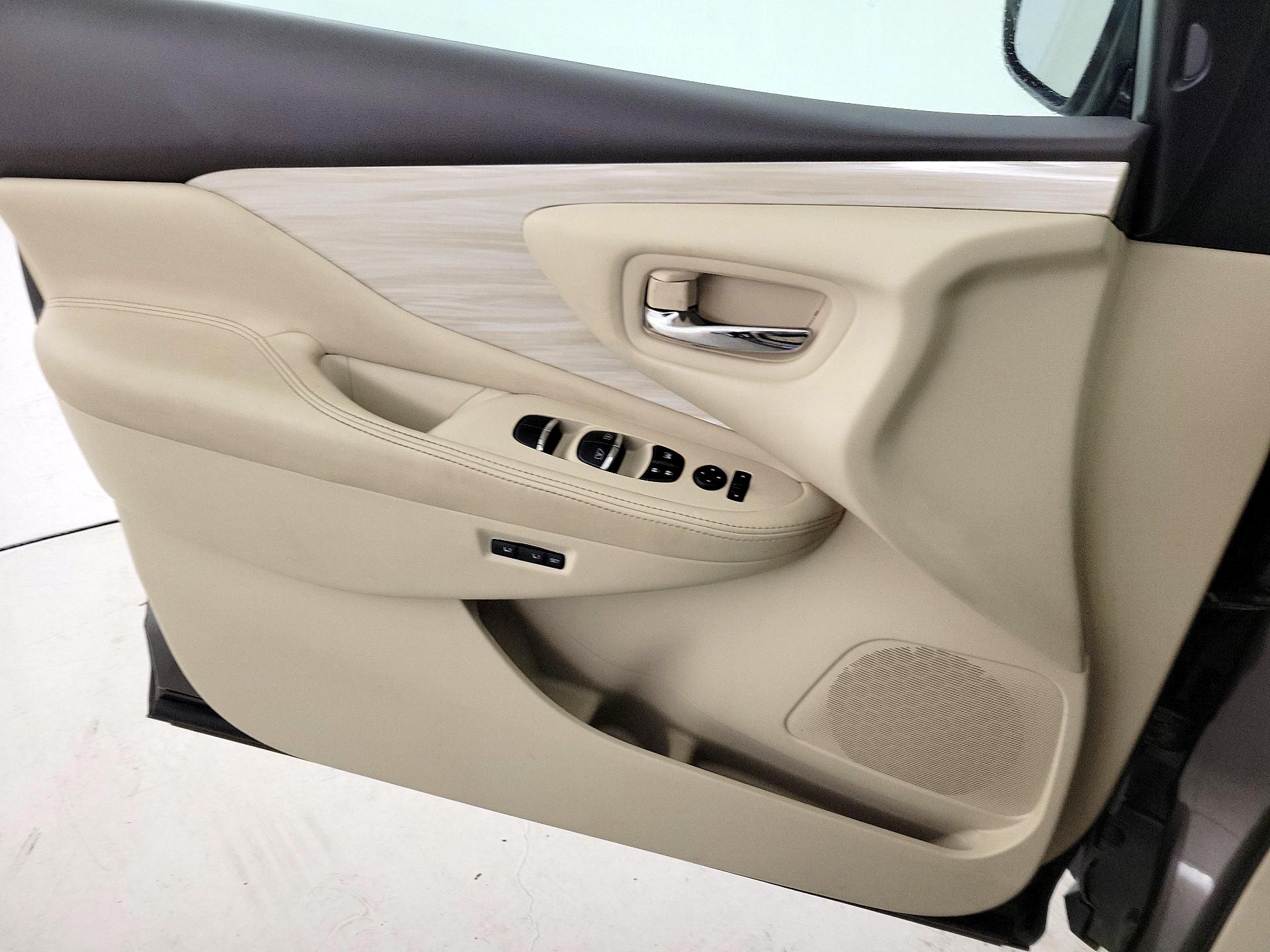 Thumbnail: 2016 Nissan Murano - 12