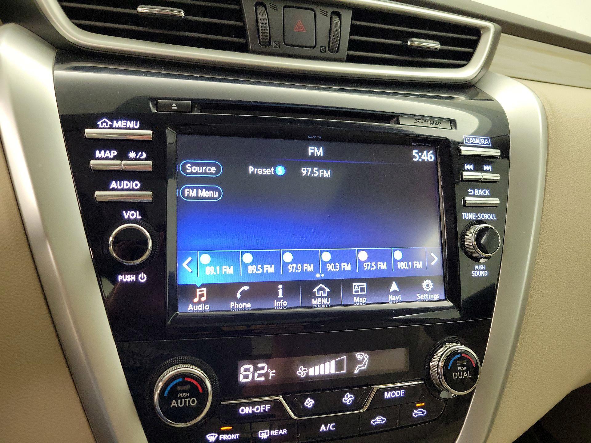 Thumbnail: 2016 Nissan Murano - 16