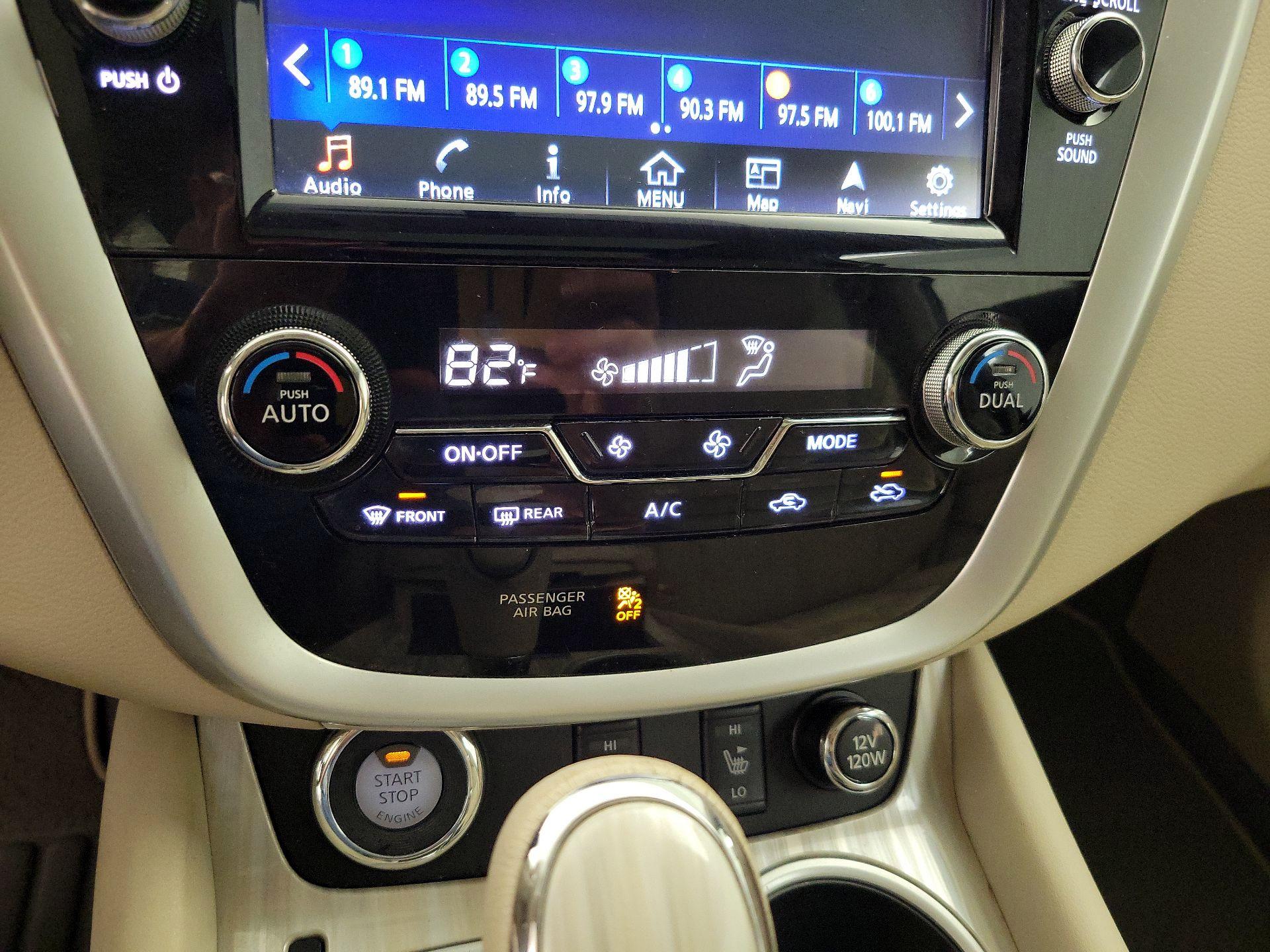 Thumbnail: 2016 Nissan Murano - 17