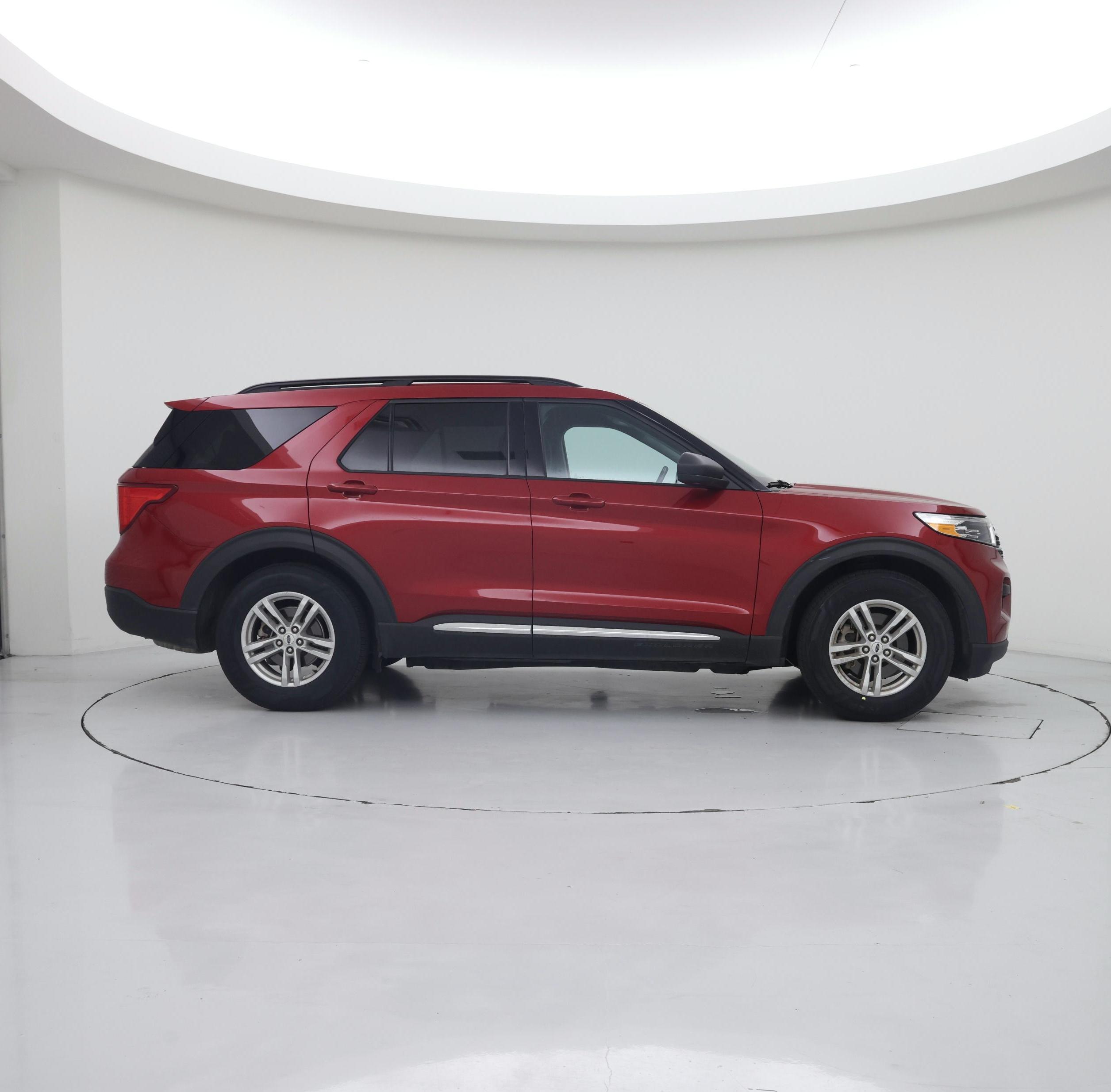 Thumbnail: 2022 Ford Explorer - 7