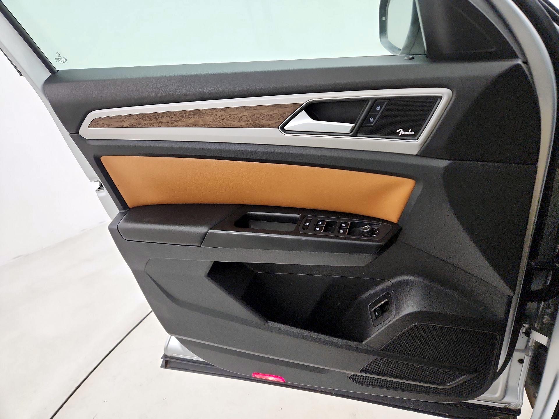 Thumbnail: 2018 Volkswagen Atlas - 10