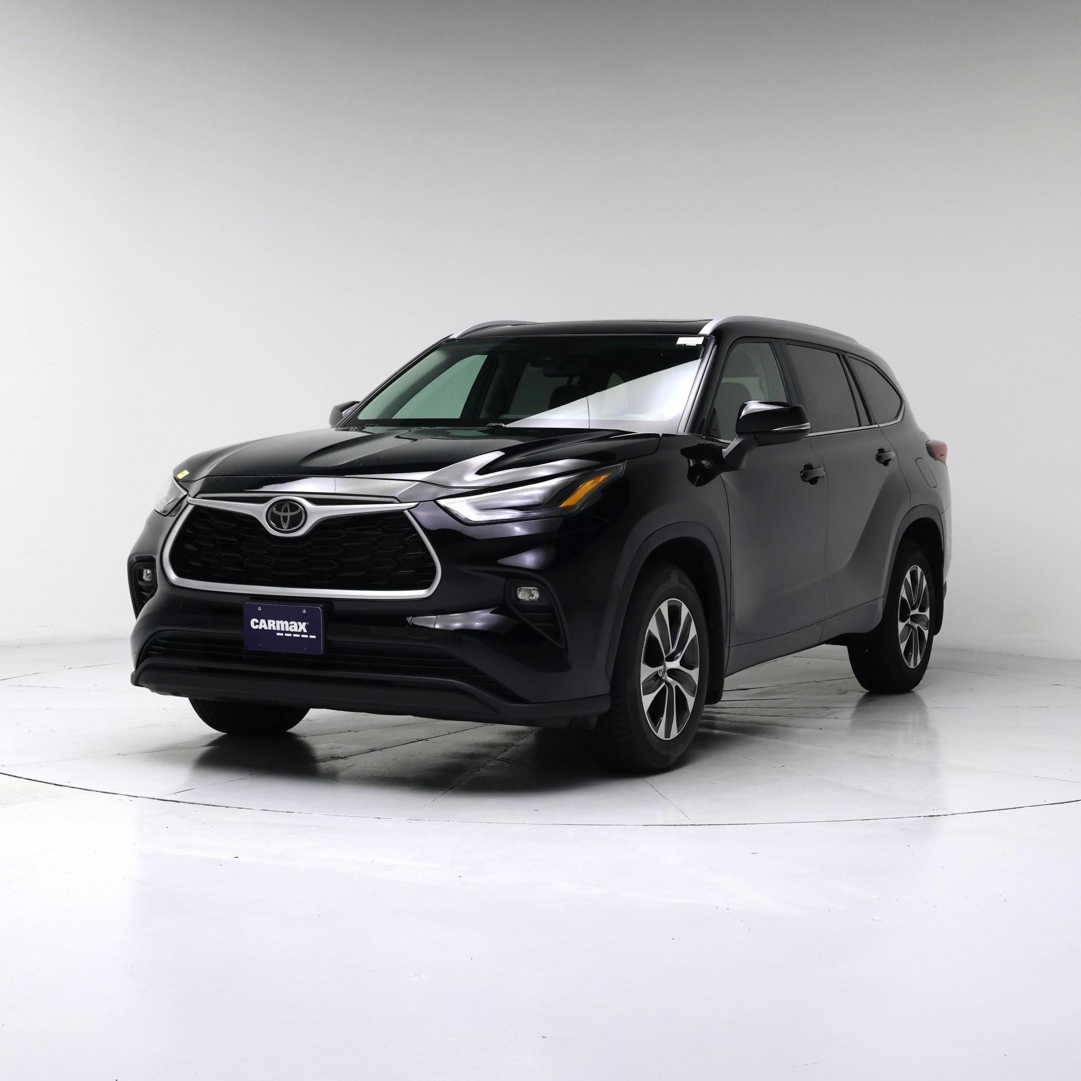 Thumbnail: 2023 Toyota Highlander - 4