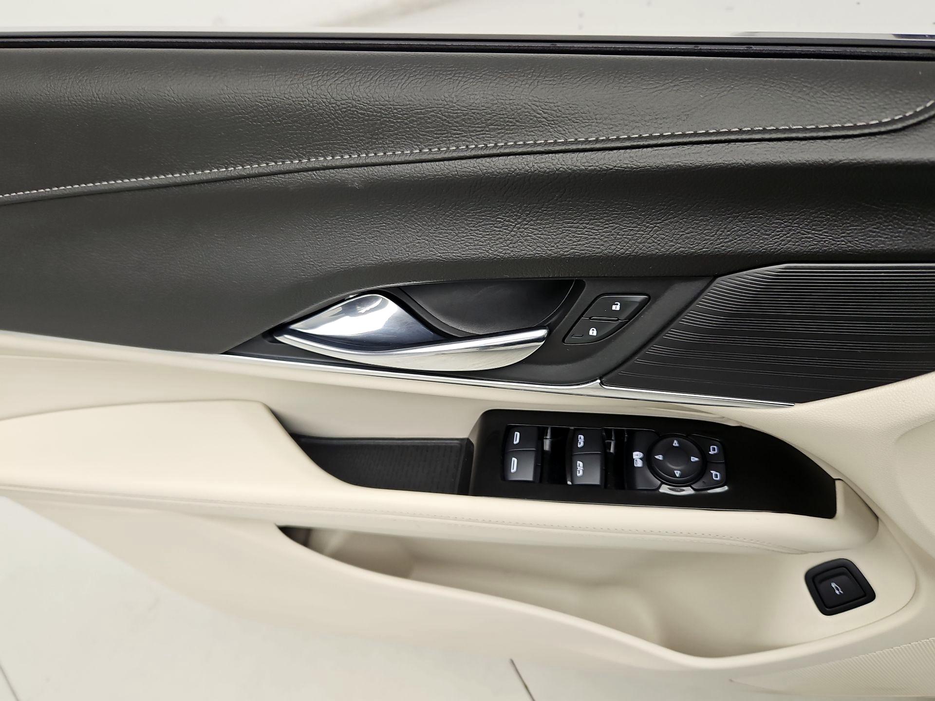 Thumbnail: 2022 Cadillac CT4 - 12