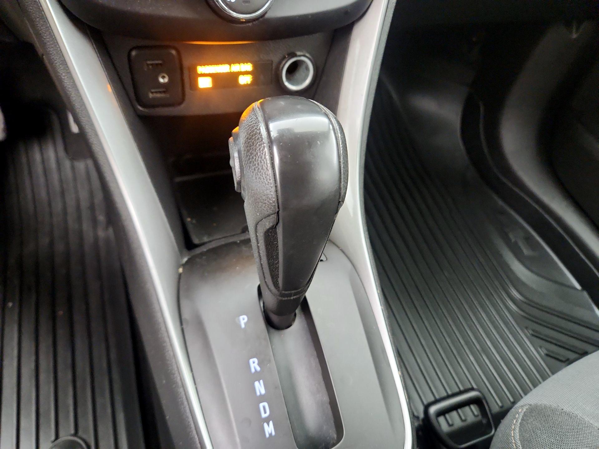 Thumbnail: 2020 Chevrolet Trax - 17