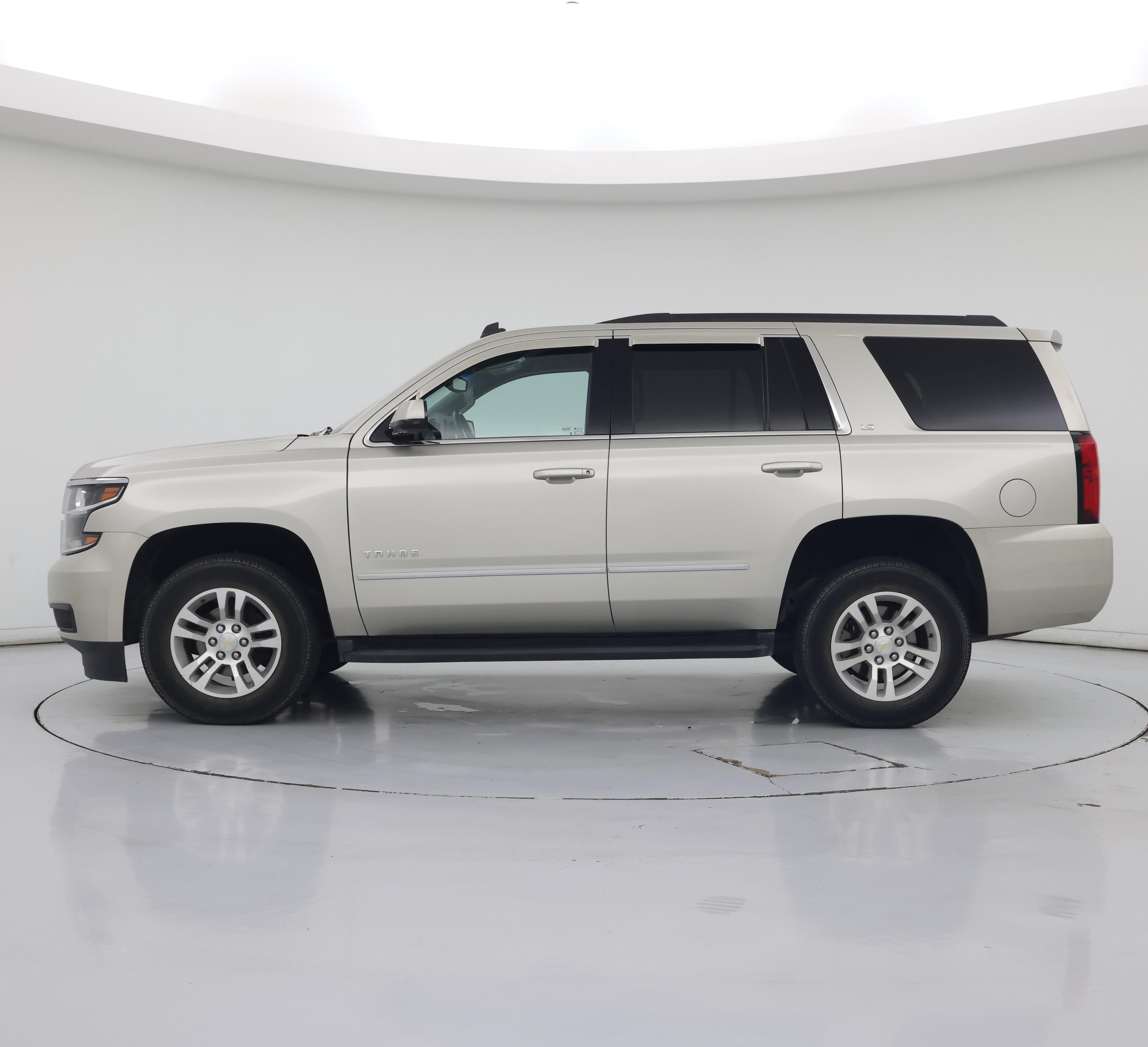 Thumbnail: 2015 Chevrolet Tahoe - 3
