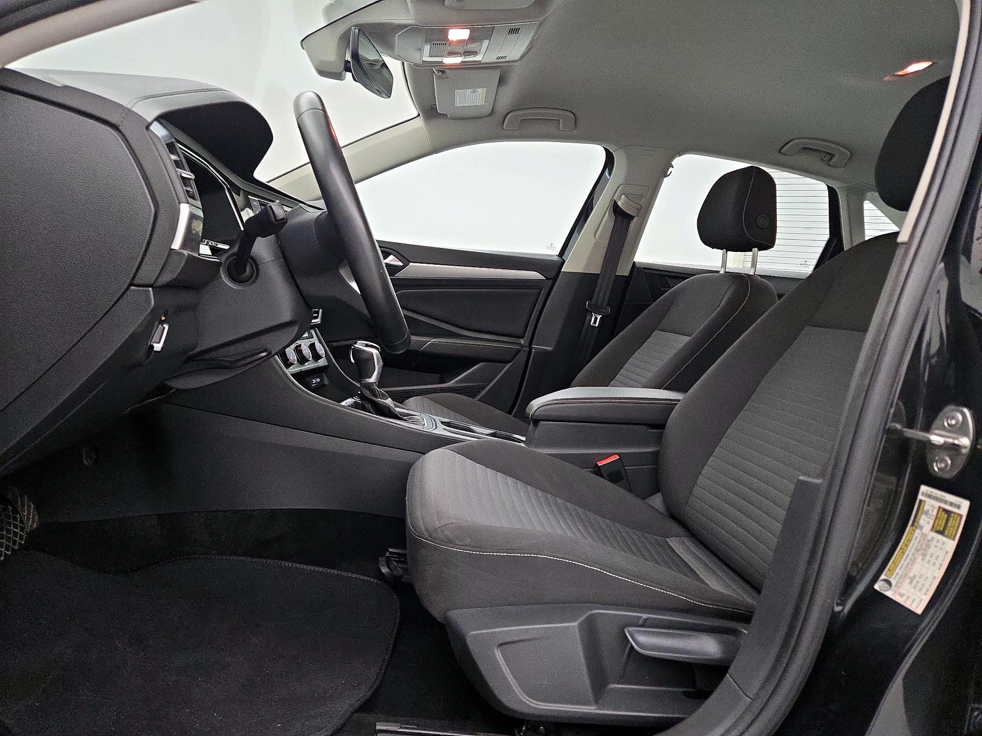 Thumbnail: 2024 Volkswagen Jetta - 11
