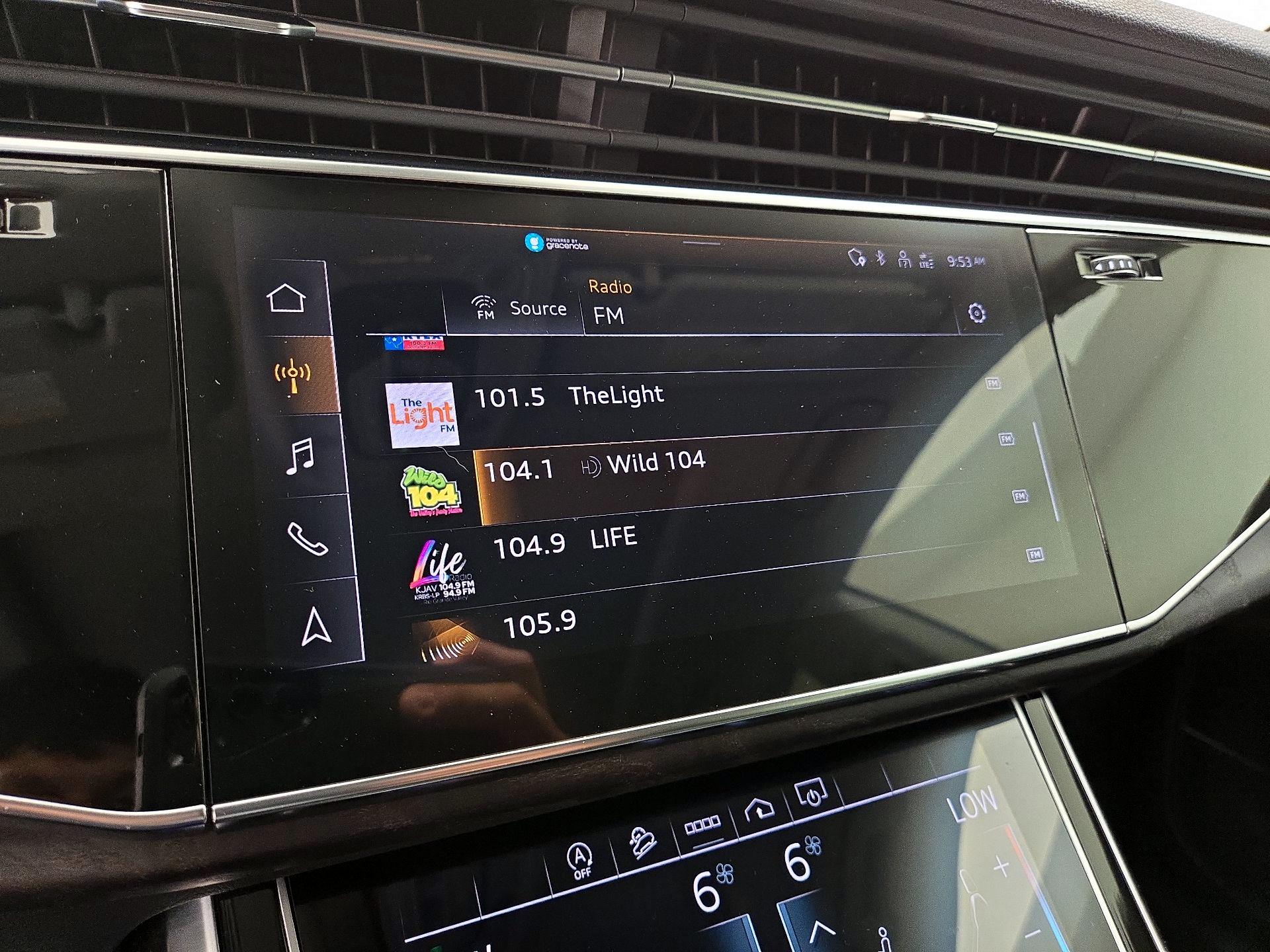 Thumbnail: 2023 Audi Q8 - 15