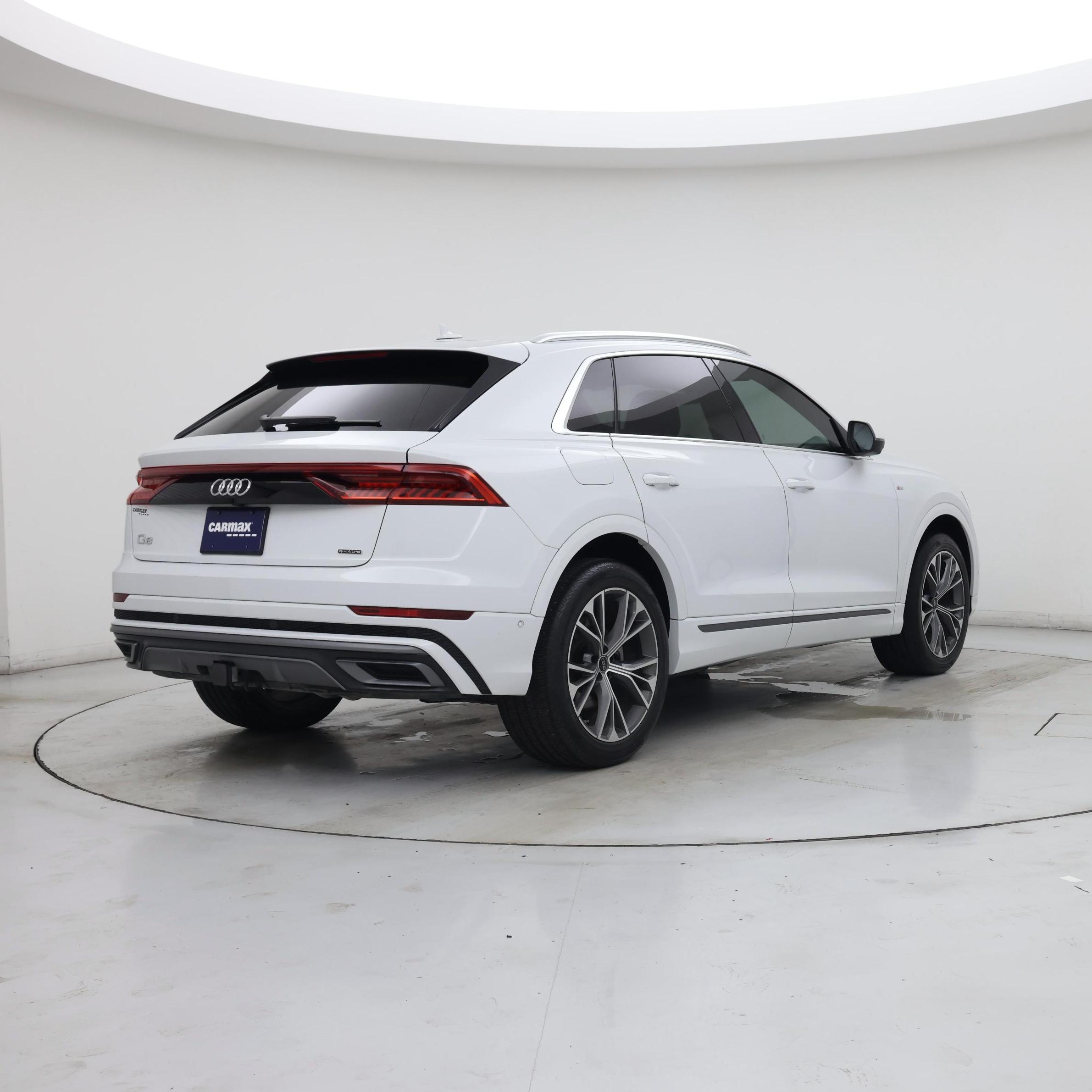Thumbnail: 2023 Audi Q8 - 8