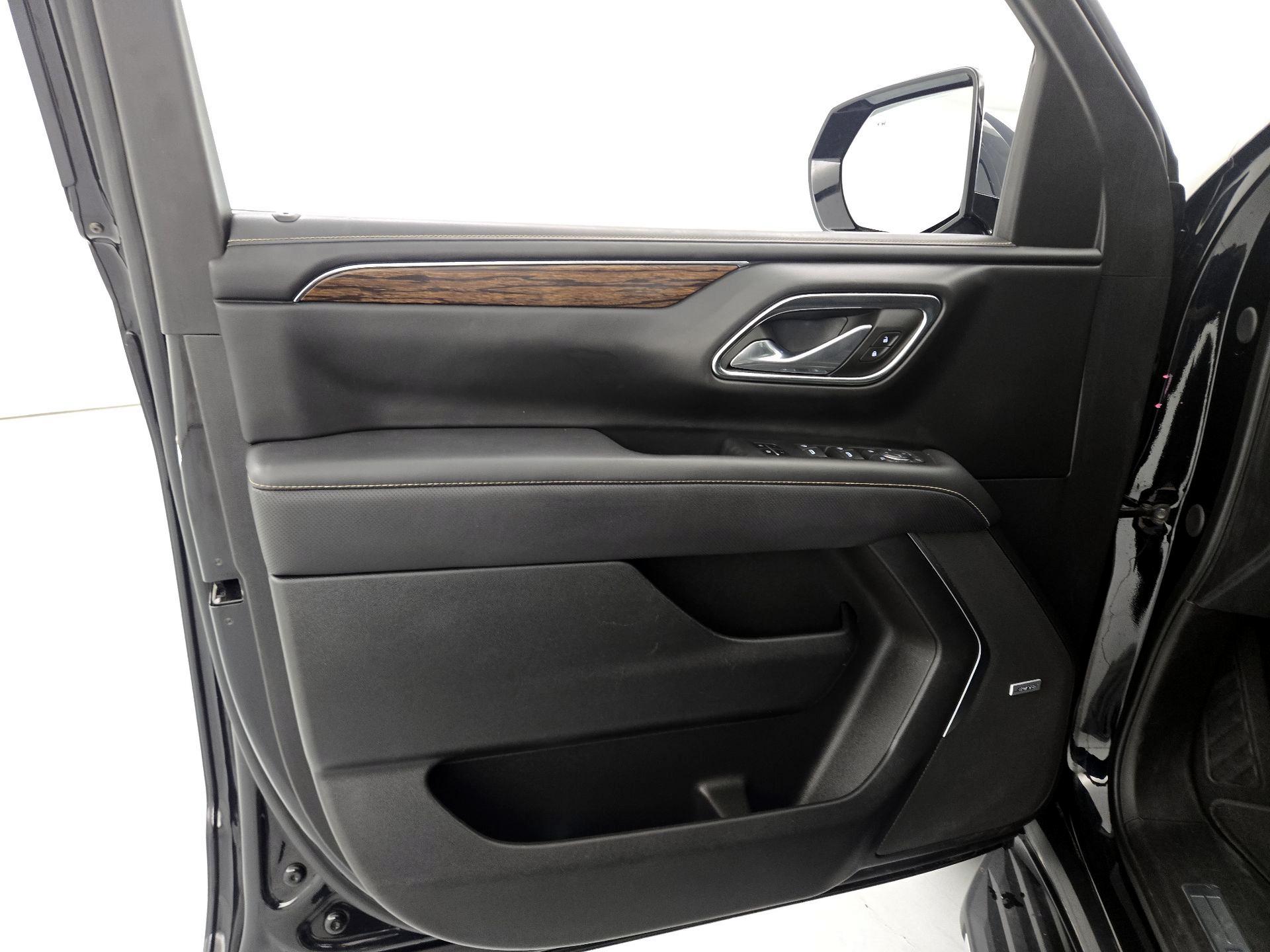 Thumbnail: 2024 Chevrolet Tahoe - 12