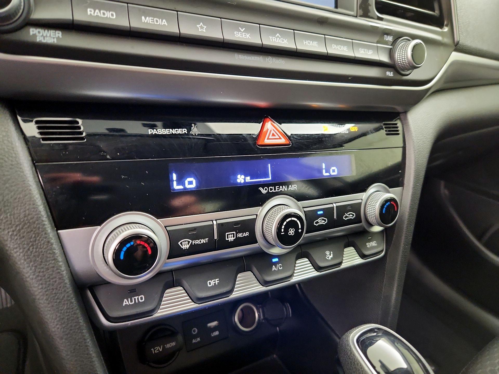 Thumbnail: 2020 Hyundai Elantra - 16