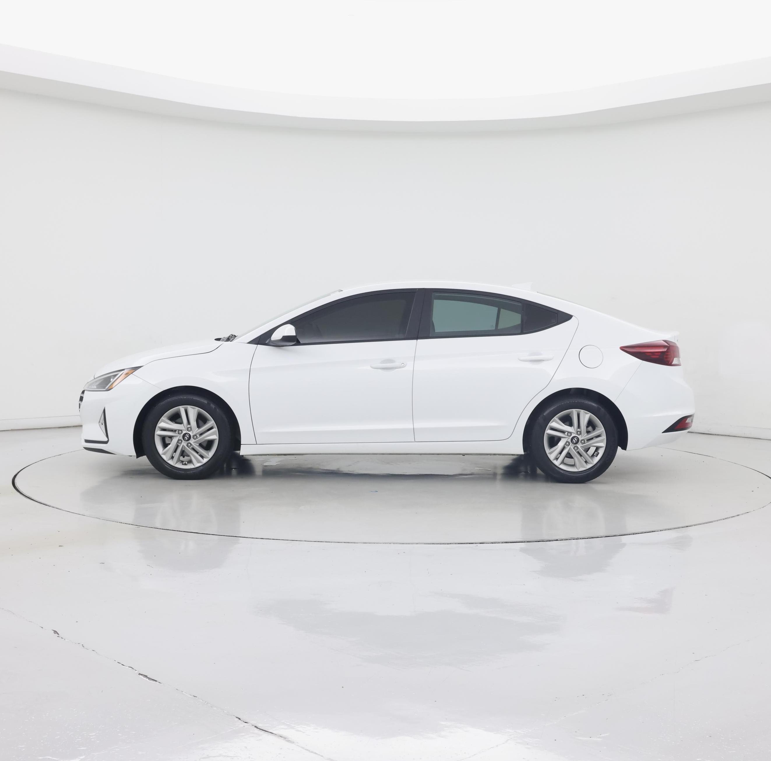 Thumbnail: 2020 Hyundai Elantra - 3