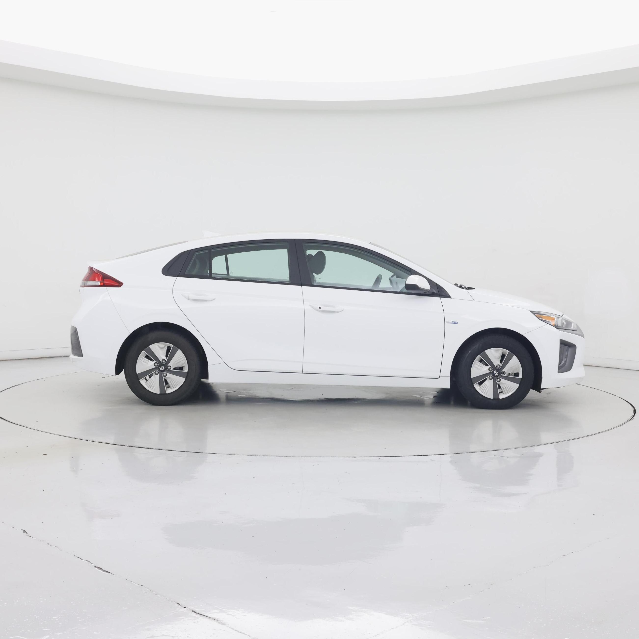 Thumbnail: 2020 Hyundai Ioniq - 7