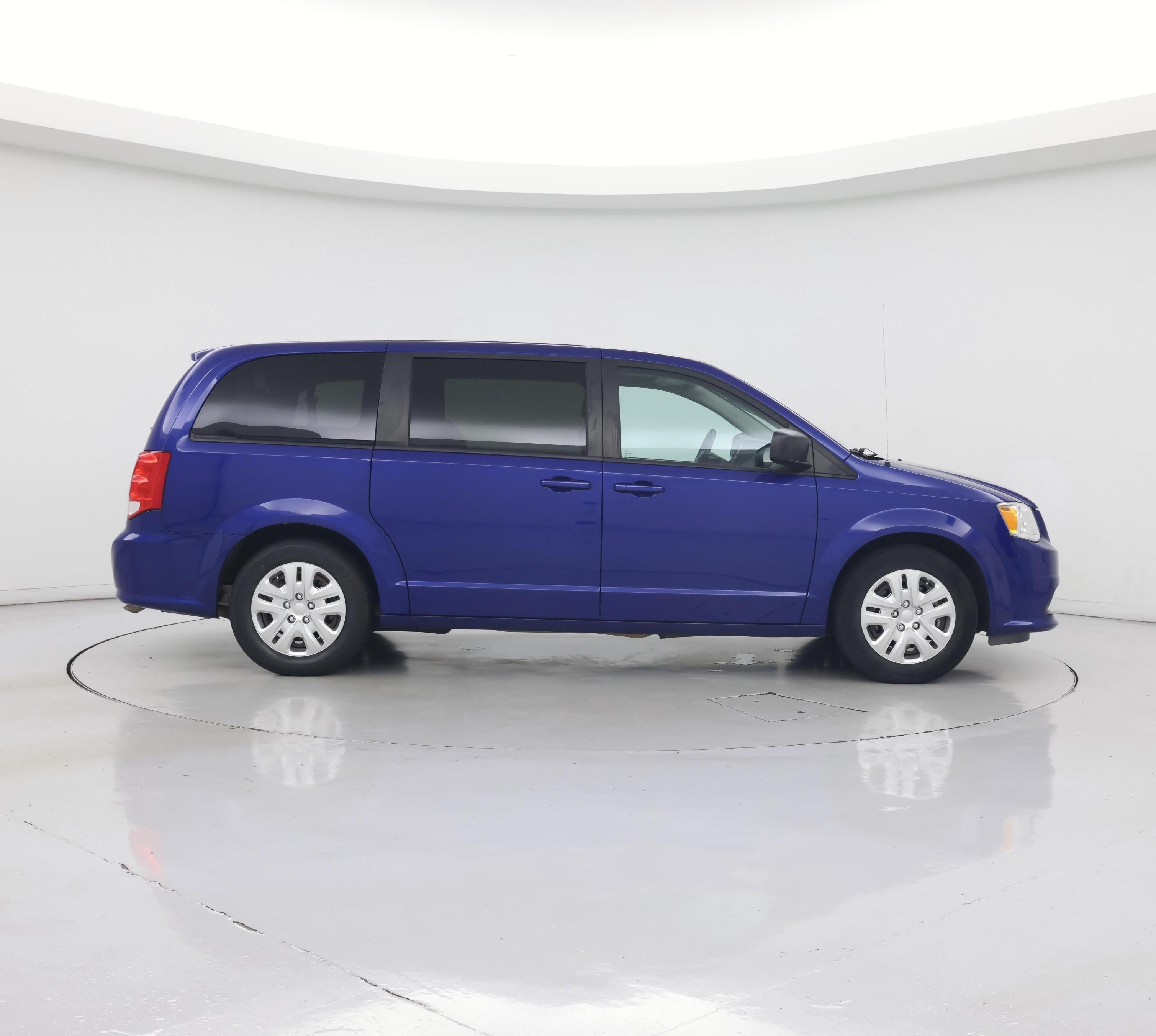 Thumbnail: 2018 Dodge Grand Caravan - 7