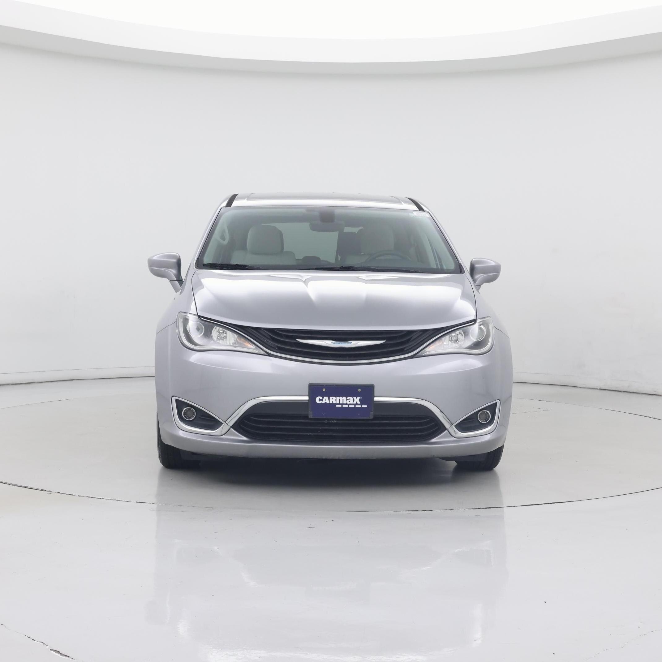 Thumbnail: 2017 Chrysler Pacifica - 5